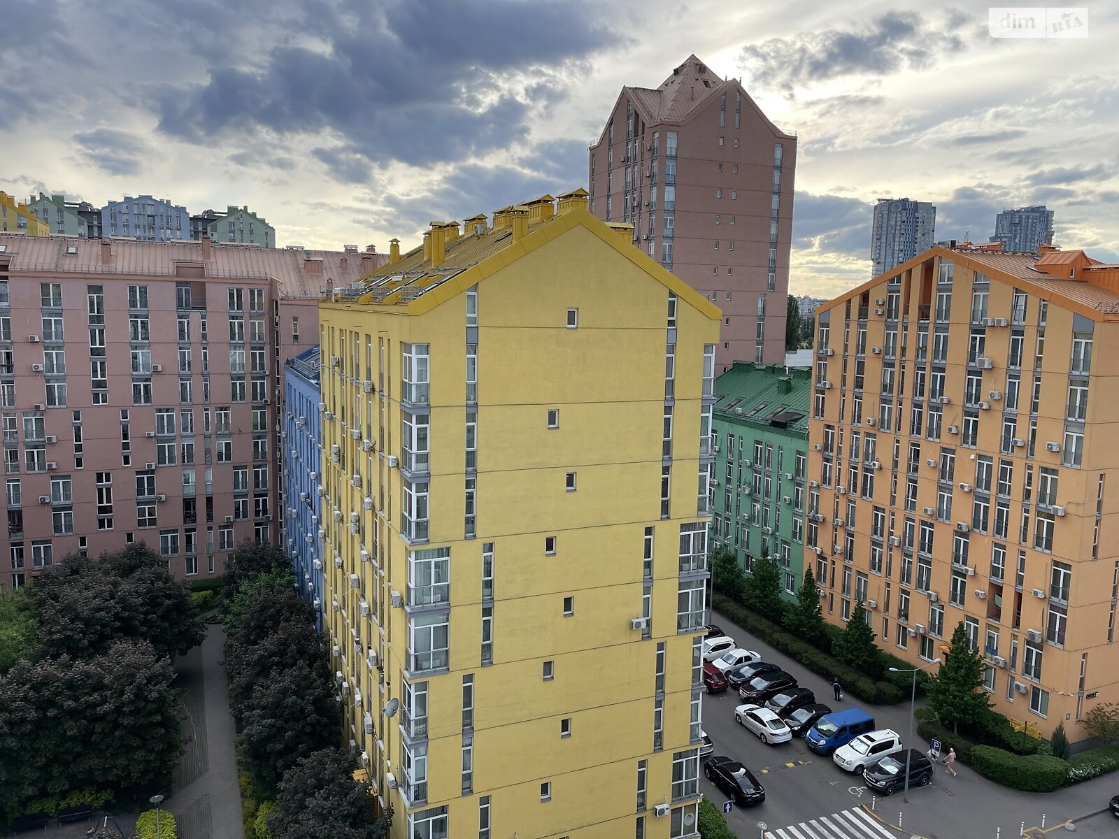 Продаж трикімнатної квартири в Києві, на вул. Регенераторна 4 корпус 3, район Соцмісто фото 1 Продаж трикімнатної квартири в Києві, на вул. Регенераторна 4 корпус 3, район Соцмісто фото 1