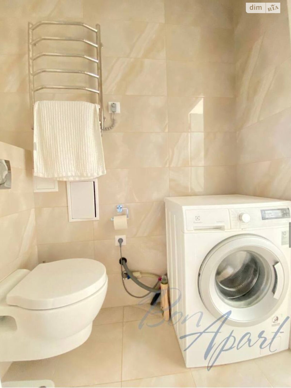 Продаж трикімнатної квартири в Києві, на вул. Регенераторна, район Соцмісто фото 1 Продаж трикімнатної квартири в Києві, на вул. Регенераторна, район Соцмісто фото 1
