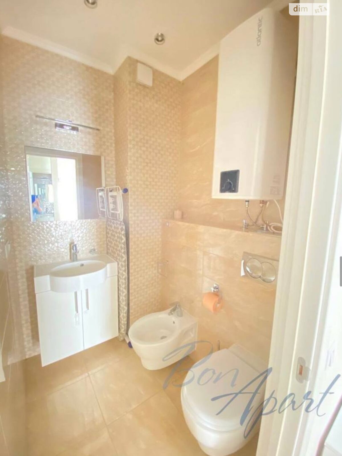 Продаж трикімнатної квартири в Києві, на вул. Регенераторна, район Соцмісто фото 1 Продаж трикімнатної квартири в Києві, на вул. Регенераторна, район Соцмісто фото 1