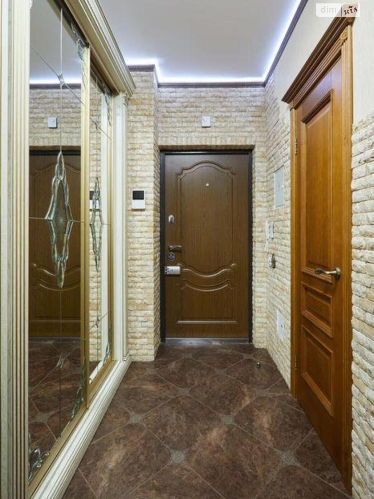 Продаж трикімнатної квартири в Києві, на вул. Регенераторна 4, район Соцмісто фото 1 Продаж трикімнатної квартири в Києві, на вул. Регенераторна 4, район Соцмісто фото 1
