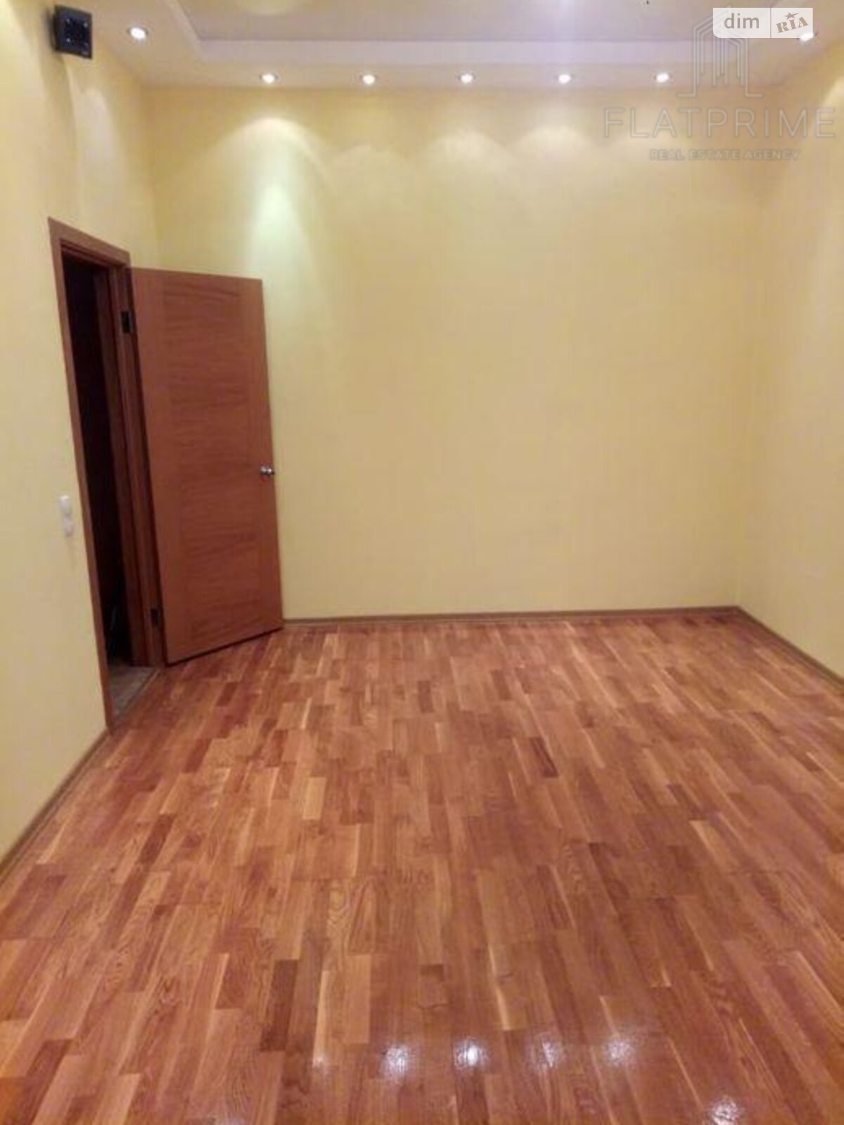 Продажа трехкомнатной квартиры в Киеве, на ул. Сергея Набоки 2, район Соцгород фото 1