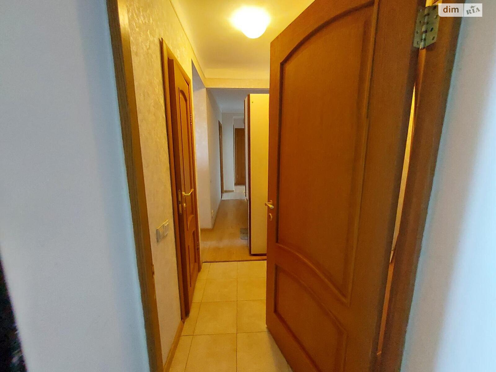 Продаж трикімнатної квартири в Києві, на вул. Будівельників 24, район Соцмісто фото 1 Продаж трикімнатної квартири в Києві, на вул. Будівельників 24, район Соцмісто фото 1