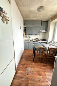 Продаж трикімнатної квартири в Києві, на вул. Будівельників 27А, район Соцмісто фото 2