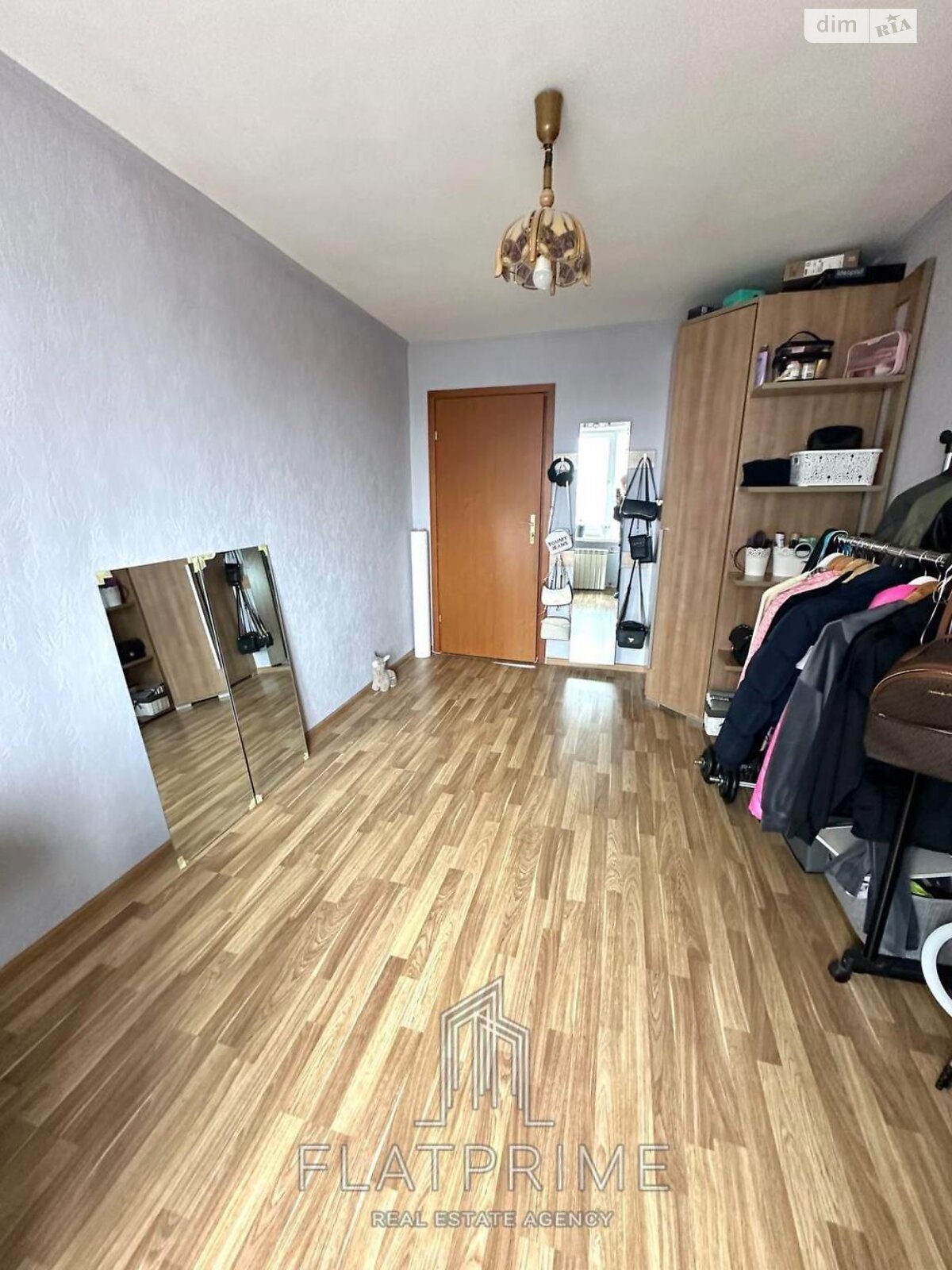 Продаж трикімнатної квартири в Києві, на вул. Будівельників 27А, район Соцмісто фото 1 Продаж трикімнатної квартири в Києві, на вул. Будівельників 27А, район Соцмісто фото 1