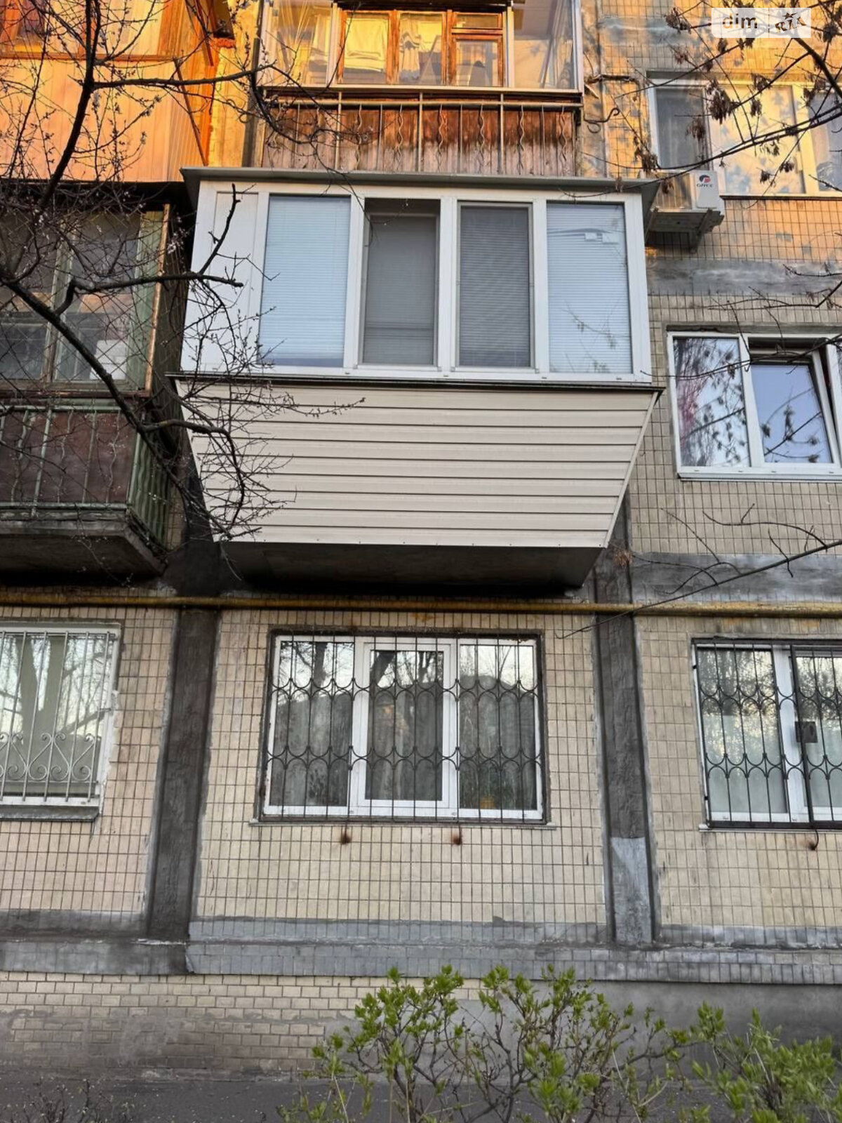 Продажа трехкомнатной квартиры в Киеве, на ул. Строителей 12Б, район Соцгород фото 1 Продажа трехкомнатной квартиры в Киеве, на ул. Строителей 12Б, район Соцгород фото 1