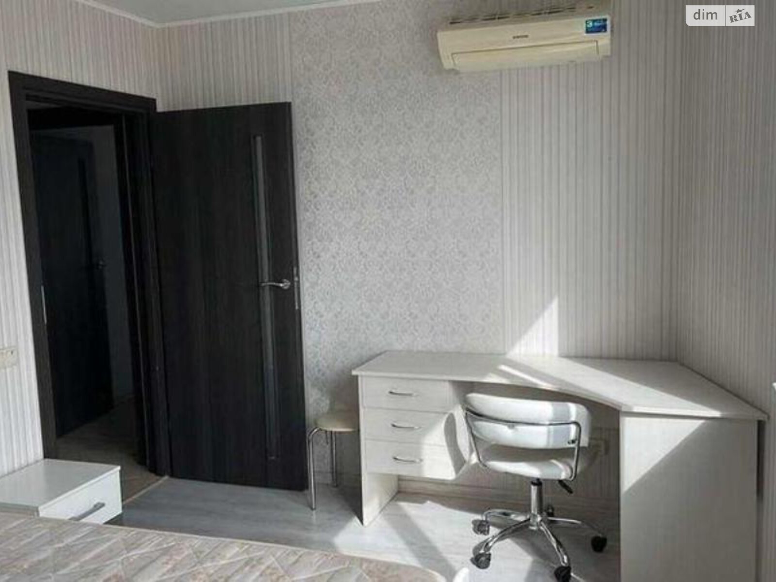 Продажа трехкомнатной квартиры в Киеве, на ул. Юрия Поправки 14, район Соцгород фото 1 Продажа трехкомнатной квартиры в Киеве, на ул. Юрия Поправки 14, район Соцгород фото 1