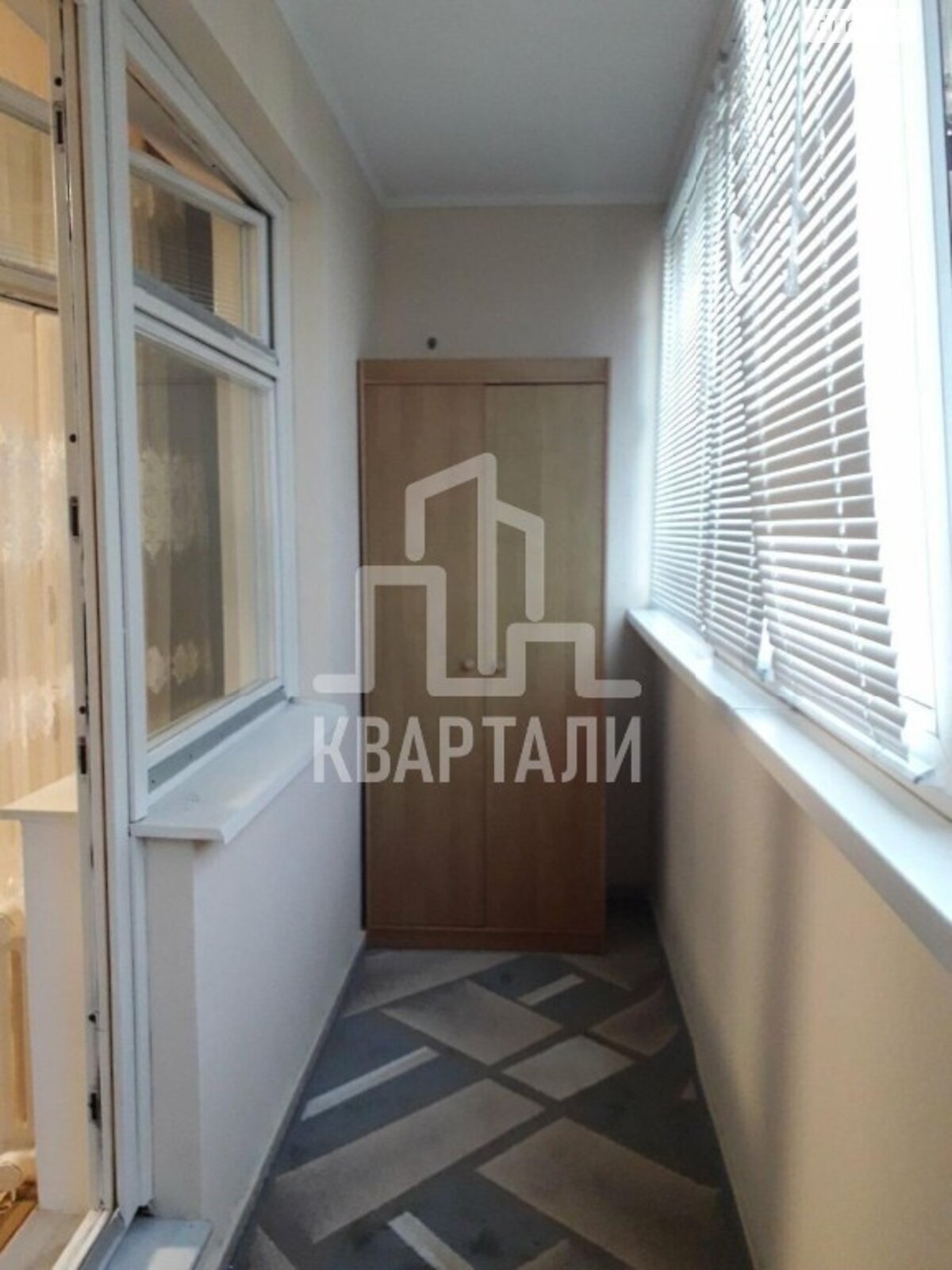 Продажа трехкомнатной квартиры в Киеве, на ул. Кадетский Гай 7, район Совки фото 1