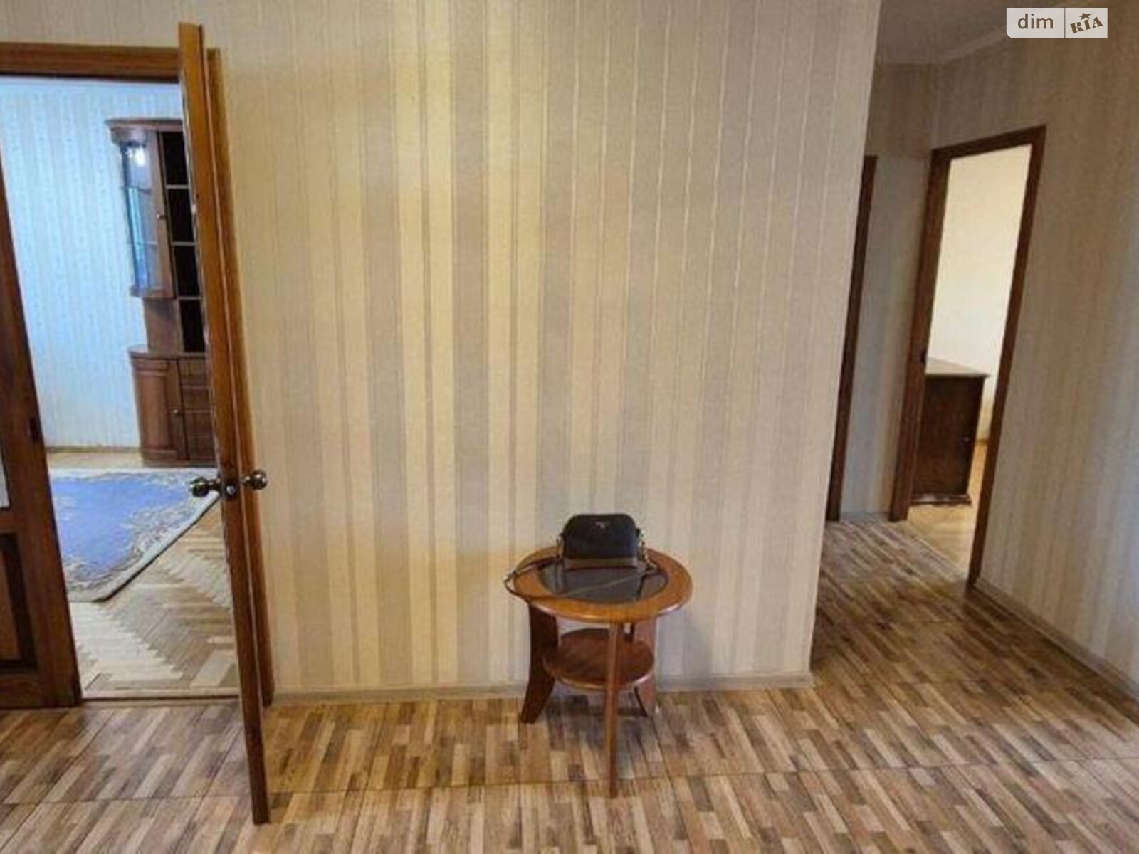 Продажа трехкомнатной квартиры в Киеве, на ул. Стадионная 6, фото 1 Продажа трехкомнатной квартиры в Киеве, на ул. Стадионная 6, фото 1