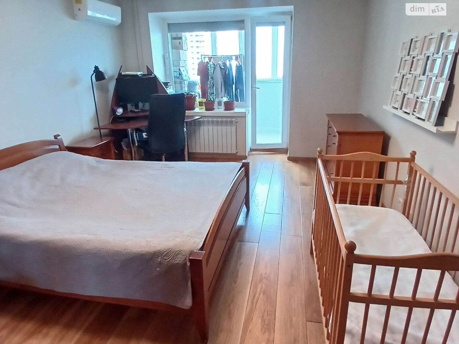 Продаж трикімнатної квартири в Києві, на вул. Дністерська 19, район Стара Дарниця фото 1 Продаж трикімнатної квартири в Києві, на вул. Дністерська 19, район Стара Дарниця фото 1