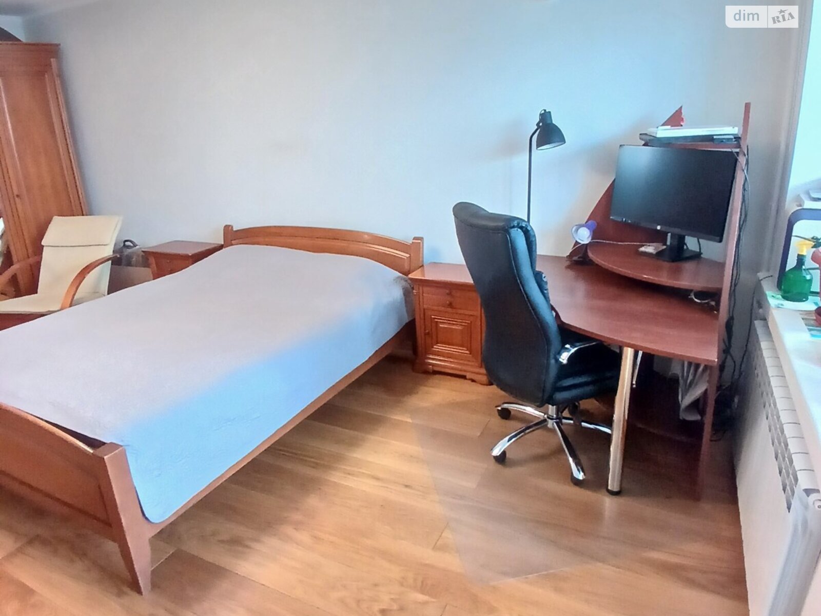 Продаж трикімнатної квартири в Києві, на вул. Дністерська 19, район Стара Дарниця фото 1 Продаж трикімнатної квартири в Києві, на вул. Дністерська 19, район Стара Дарниця фото 1