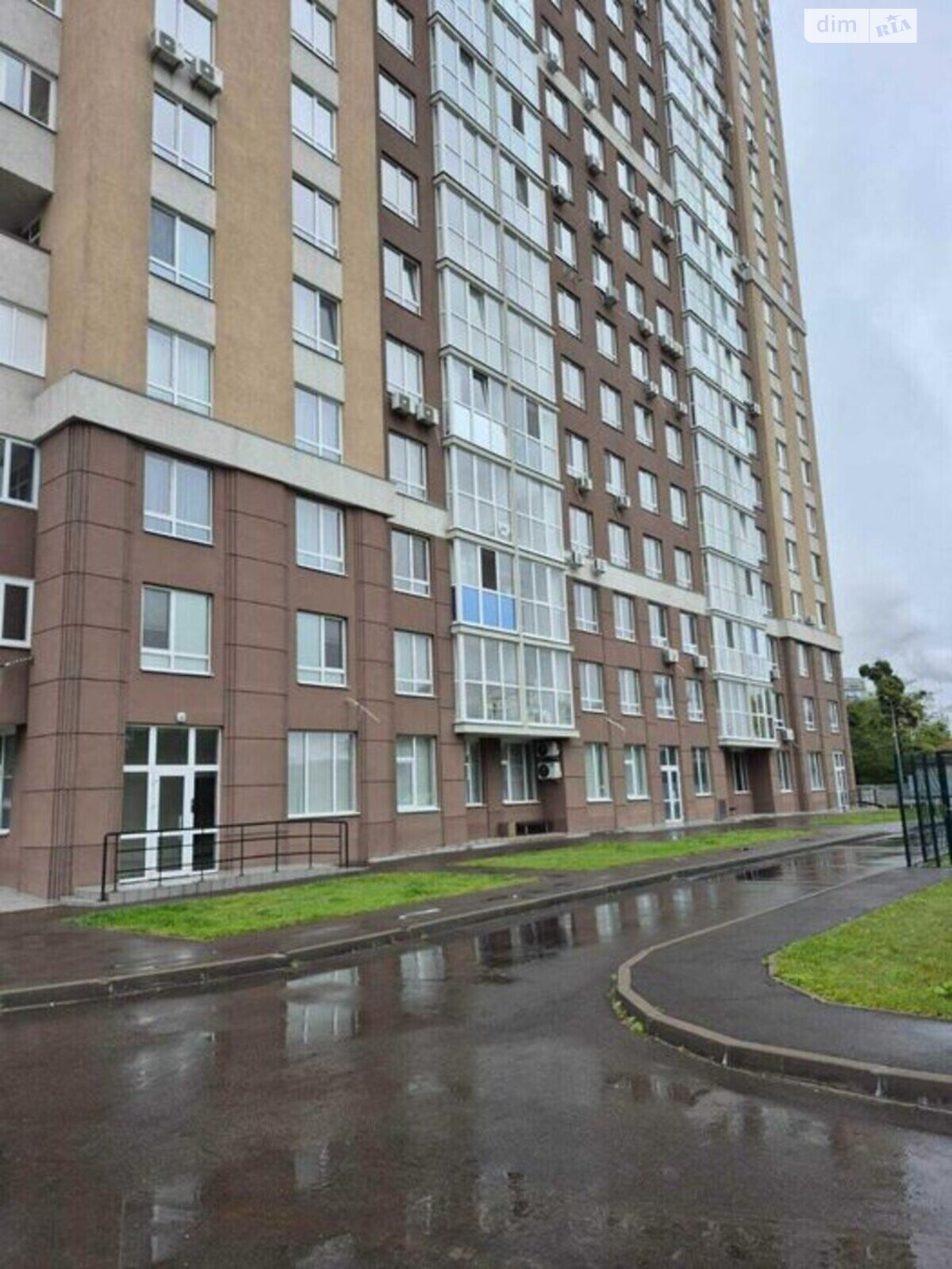 Продажа четырехкомнатной квартиры в Киеве, на ул. Гродненская 14, район Старая Дарница фото 1 Продажа четырехкомнатной квартиры в Киеве, на ул. Гродненская 14, район Старая Дарница фото 1