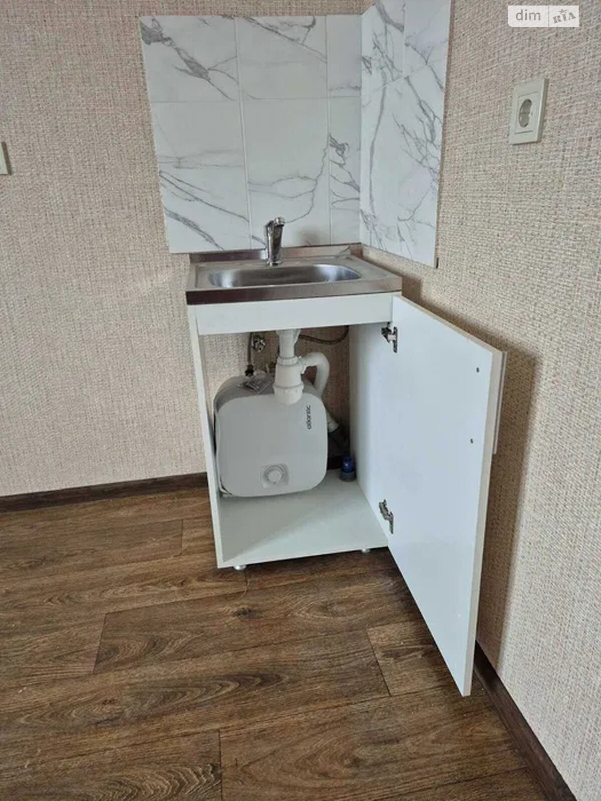 Продажа четырехкомнатной квартиры в Киеве, на ул. Гродненская 14, район Старая Дарница фото 1 Продажа четырехкомнатной квартиры в Киеве, на ул. Гродненская 14, район Старая Дарница фото 1