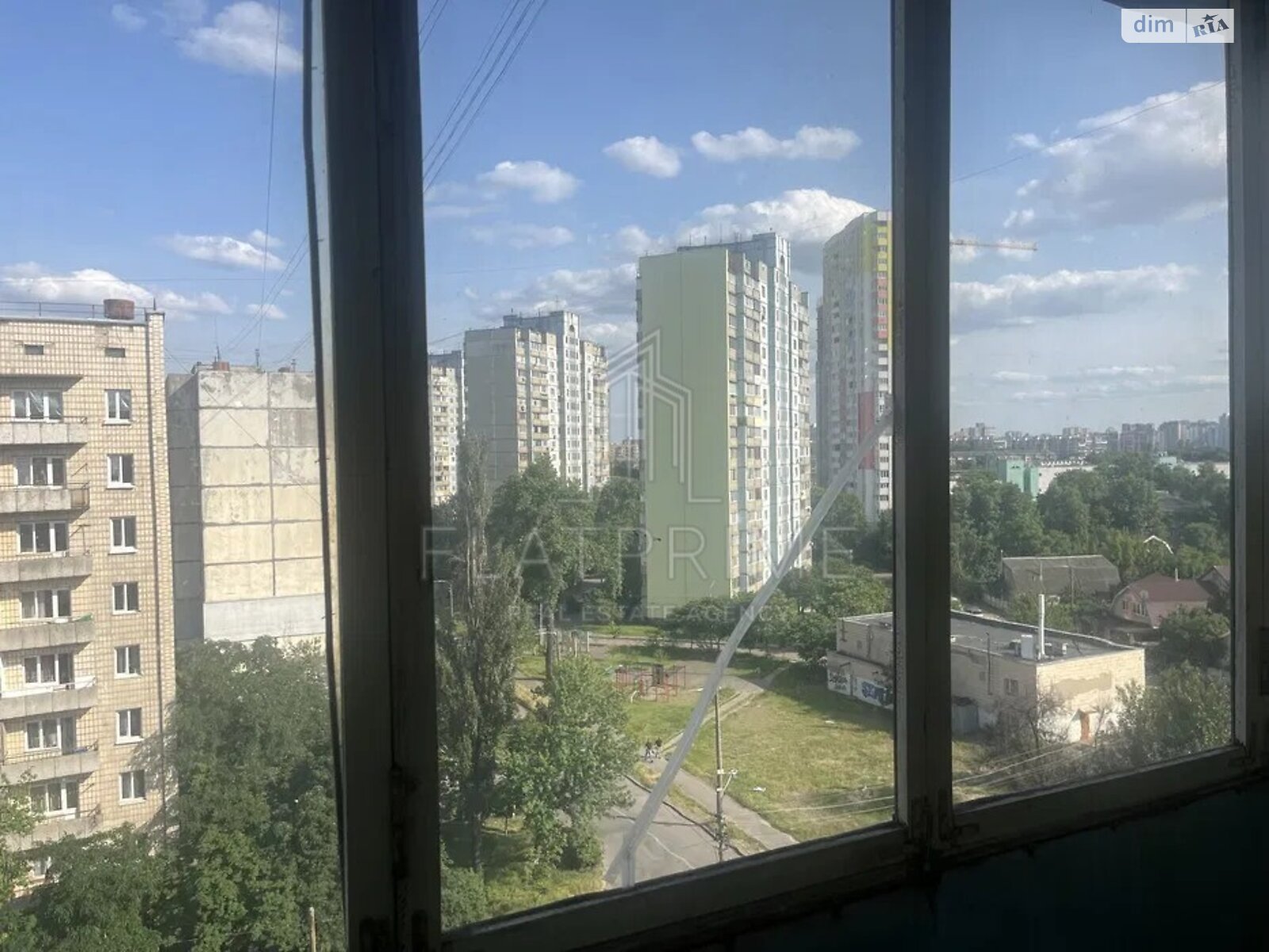 Продаж трикімнатної квартири в Києві, на вул. Хорольська 10, район Стара Дарниця фото 1 Продаж трикімнатної квартири в Києві, на вул. Хорольська 10, район Стара Дарниця фото 1