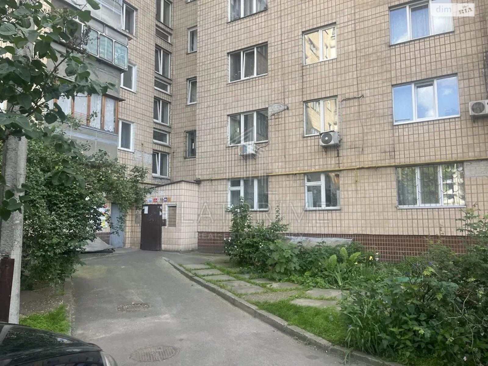 Продаж трикімнатної квартири в Києві, на вул. Хорольська 10, район Стара Дарниця фото 1 Продаж трикімнатної квартири в Києві, на вул. Хорольська 10, район Стара Дарниця фото 1