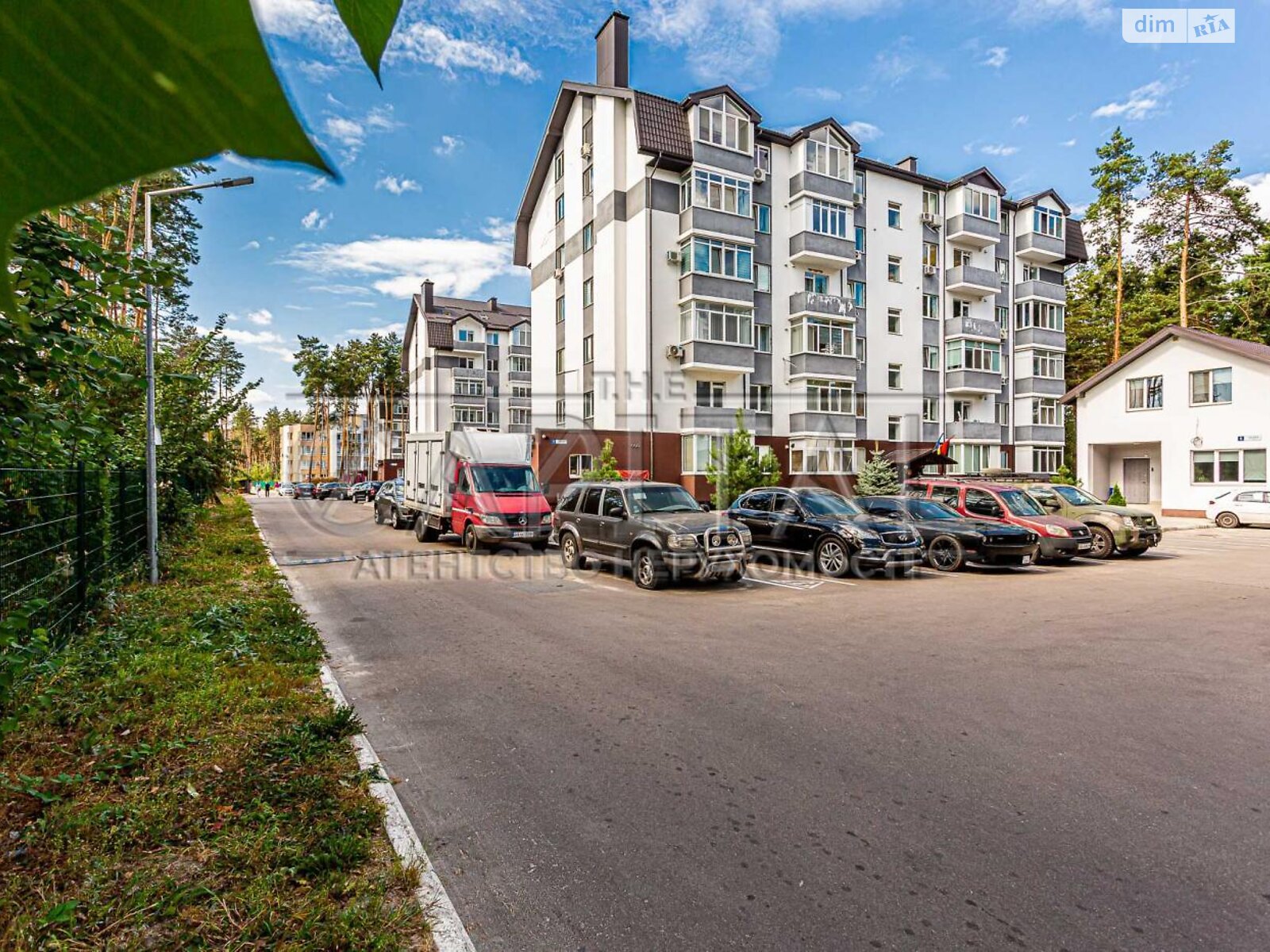 Продаж трикімнатної квартири в Києві, на вул. Ідейна, район Стара Дарниця фото 1 Продаж трикімнатної квартири в Києві, на вул. Ідейна, район Стара Дарниця фото 1