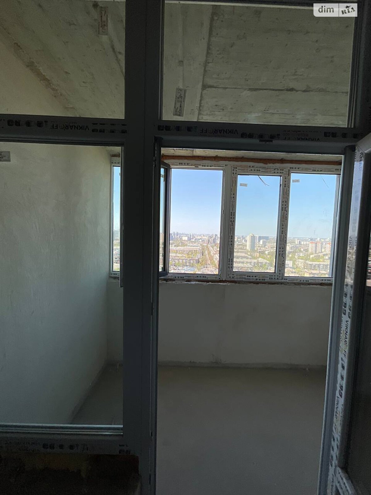 Продаж трикімнатної квартири в Києві, на вул. Володимира Сосюри 6, район Стара Дарниця фото 1 Продаж трикімнатної квартири в Києві, на вул. Володимира Сосюри 6, район Стара Дарниця фото 1