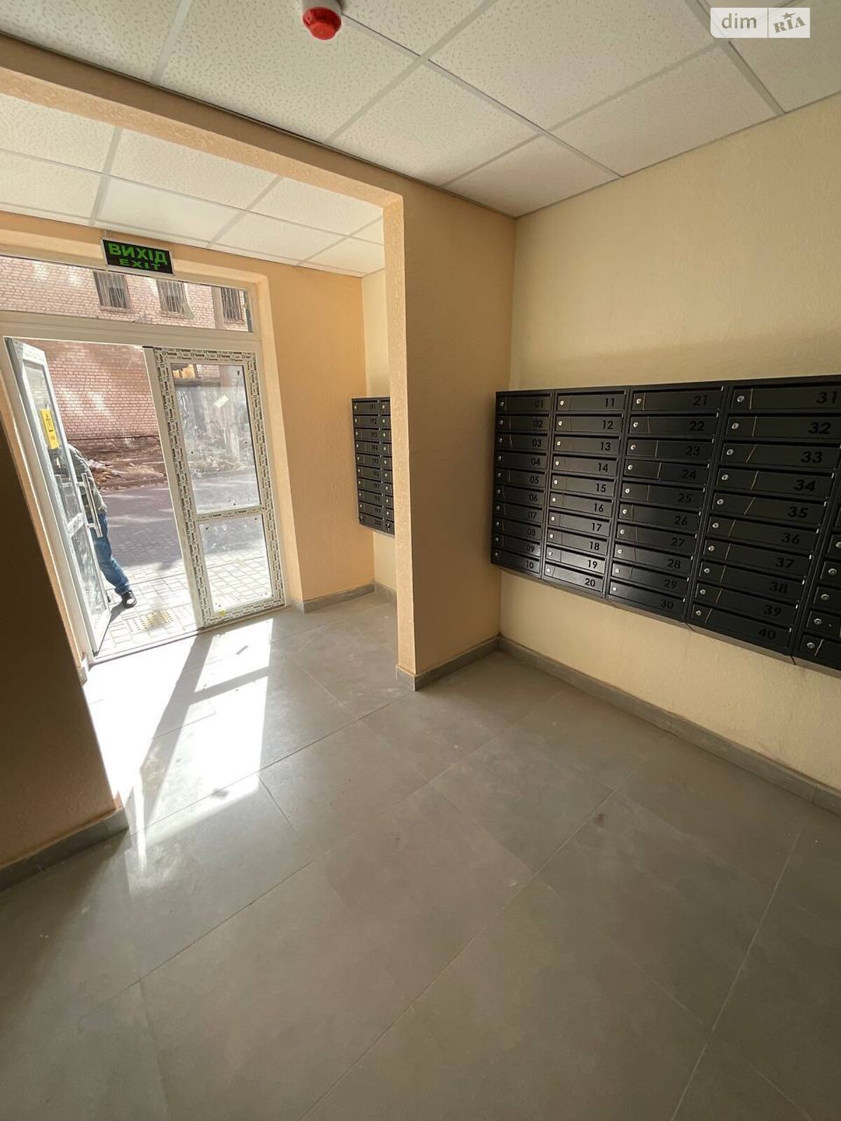 Продаж трикімнатної квартири в Києві, на вул. Володимира Сосюри 6, район Стара Дарниця фото 1 Продаж трикімнатної квартири в Києві, на вул. Володимира Сосюри 6, район Стара Дарниця фото 1