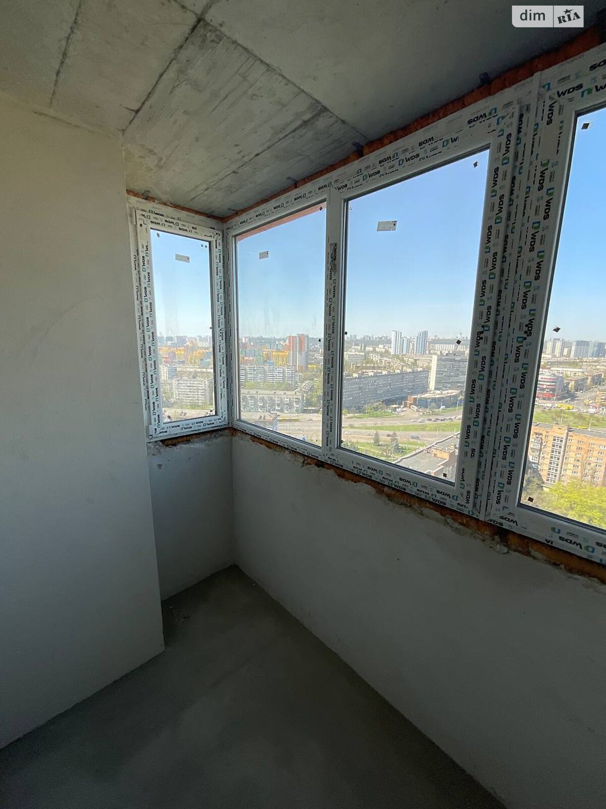 Продаж трикімнатної квартири в Києві, на вул. Володимира Сосюри 6, район Стара Дарниця фото 1 Продаж трикімнатної квартири в Києві, на вул. Володимира Сосюри 6, район Стара Дарниця фото 1