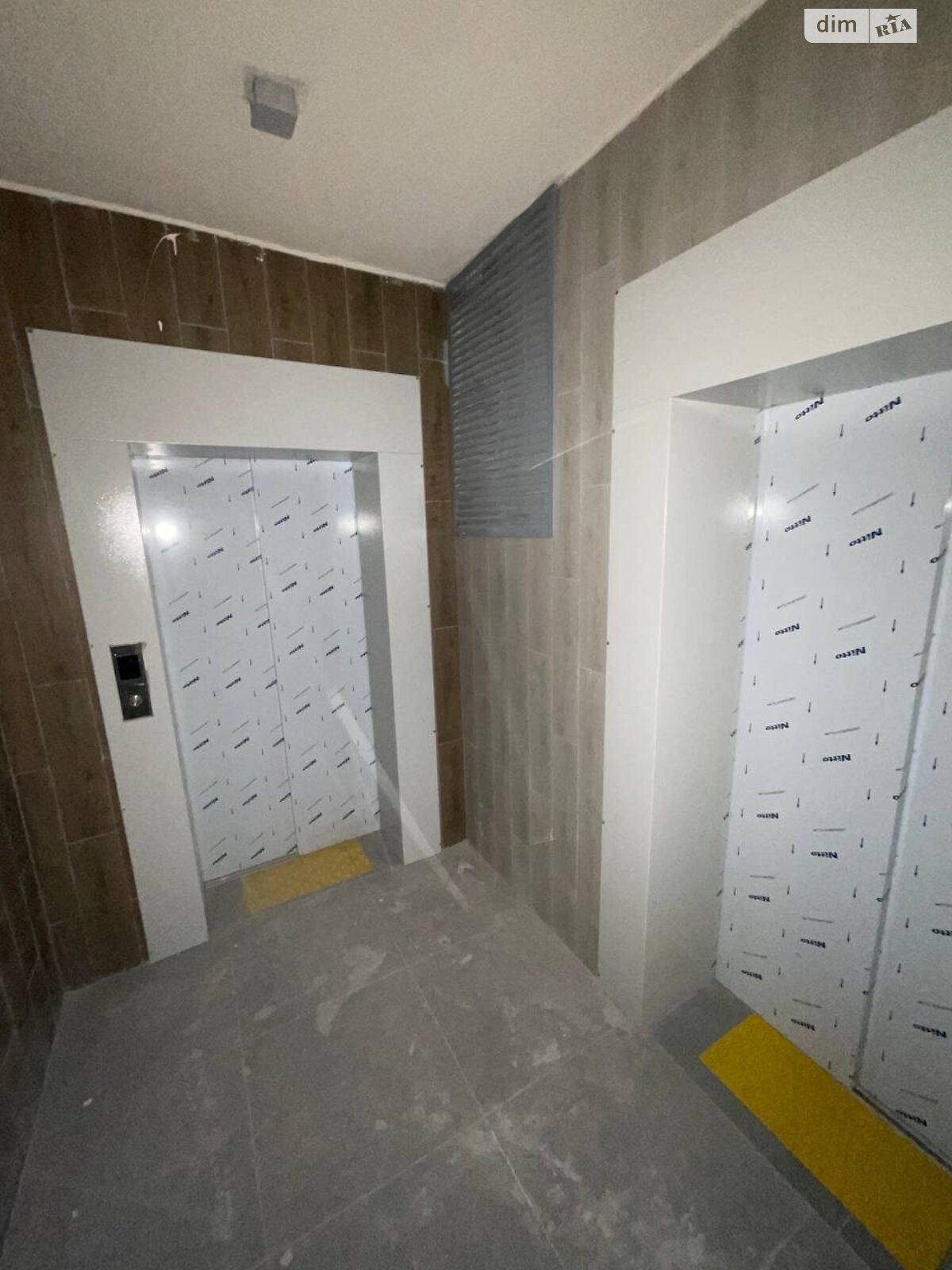 Продаж трикімнатної квартири в Києві, на вул. Володимира Сосюри 6, район Стара Дарниця фото 1 Продаж трикімнатної квартири в Києві, на вул. Володимира Сосюри 6, район Стара Дарниця фото 1