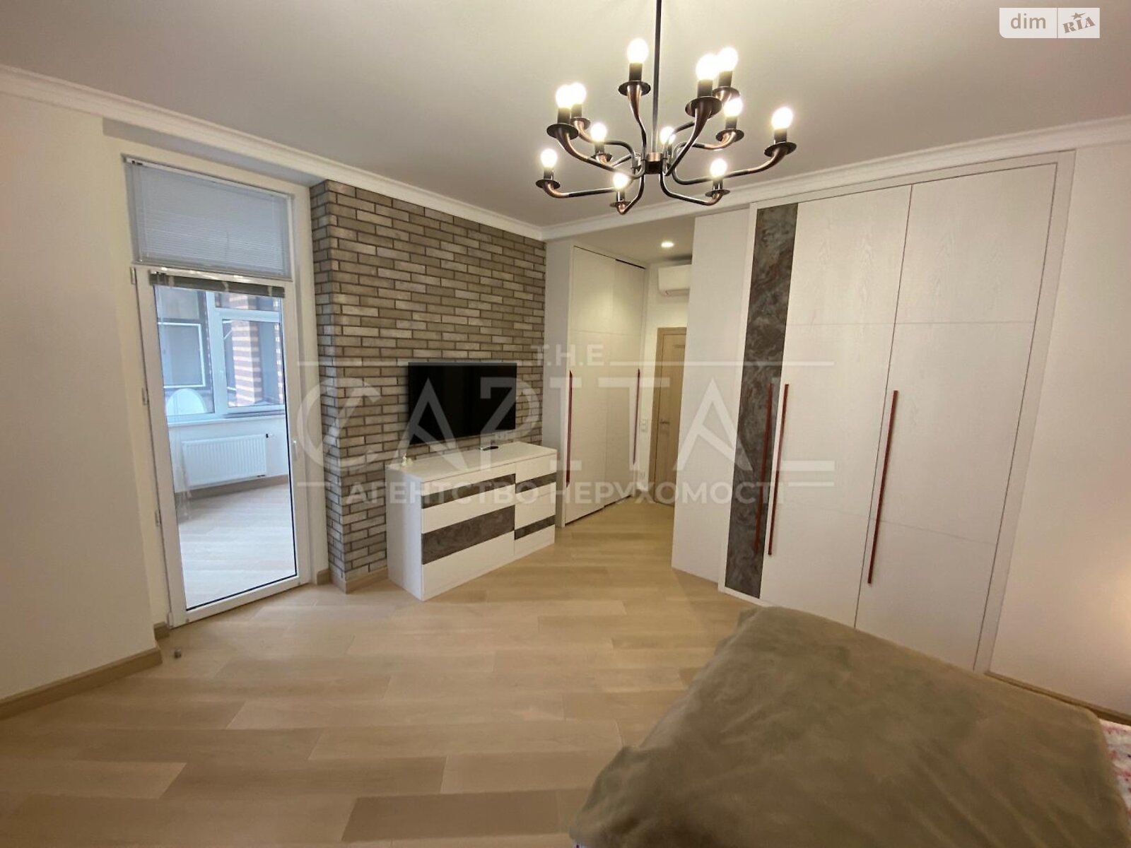 Продаж семикімнатної квартири в Києві, на вул. Старонаводницька 13А, фото 1 Продаж семикімнатної квартири в Києві, на вул. Старонаводницька 13А, фото 1