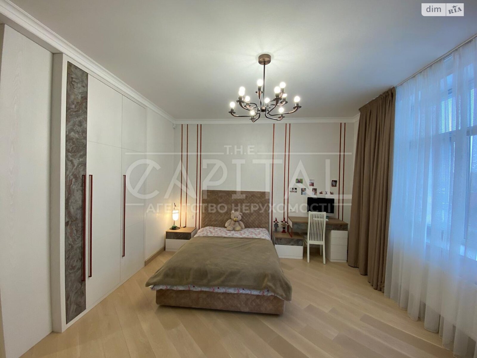 Продаж семикімнатної квартири в Києві, на вул. Старонаводницька 13А, фото 1 Продаж семикімнатної квартири в Києві, на вул. Старонаводницька 13А, фото 1