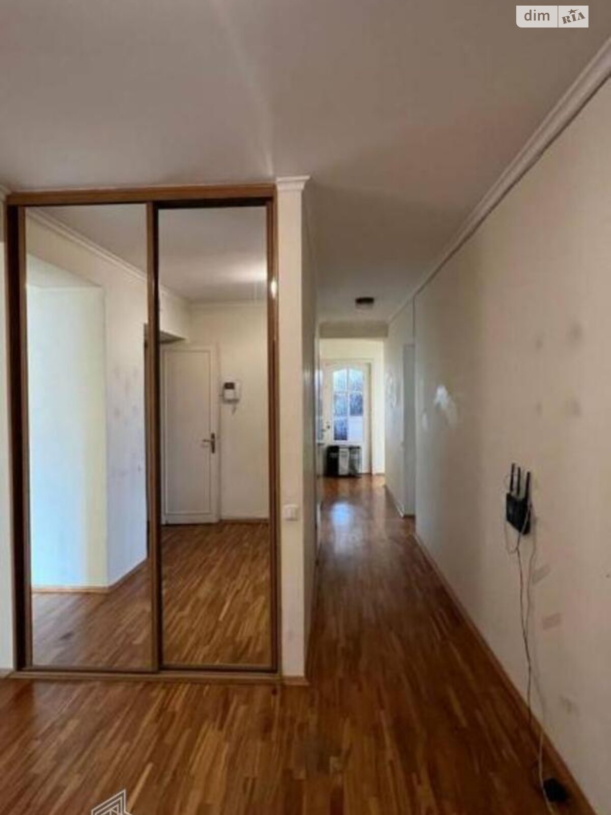 Продажа четырехкомнатной квартиры в Киеве, на ул. Старонаводницкая 4А, фото 1 Продажа четырехкомнатной квартиры в Киеве, на ул. Старонаводницкая 4А, фото 1