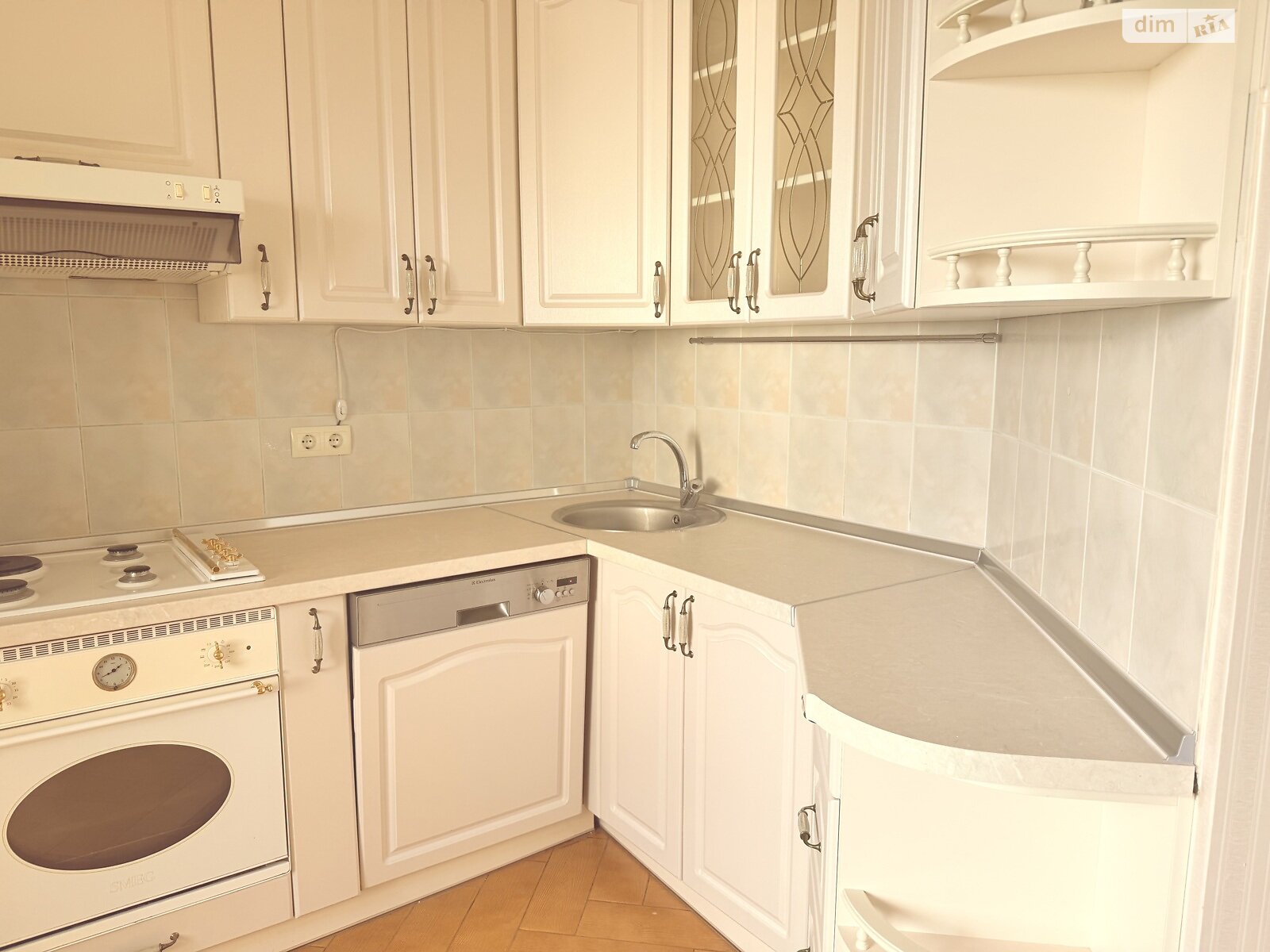 Продажа трехкомнатной квартиры в Киеве, на ул. Большая Житомирская, район Старый Киев фото 1 Продажа трехкомнатной квартиры в Киеве, на ул. Большая Житомирская, район Старый Киев фото 1