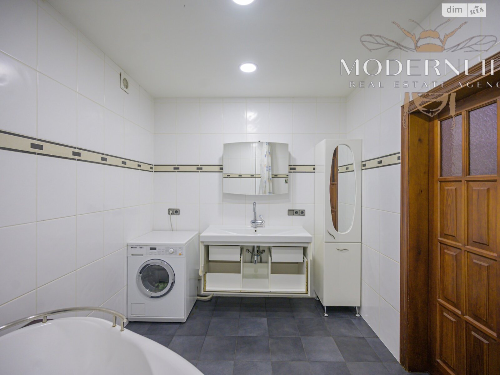 Продаж двокімнатної квартири в Києві, на вул. Костельна 6, район Старий Київ фото 1 Продаж двокімнатної квартири в Києві, на вул. Костельна 6, район Старий Київ фото 1