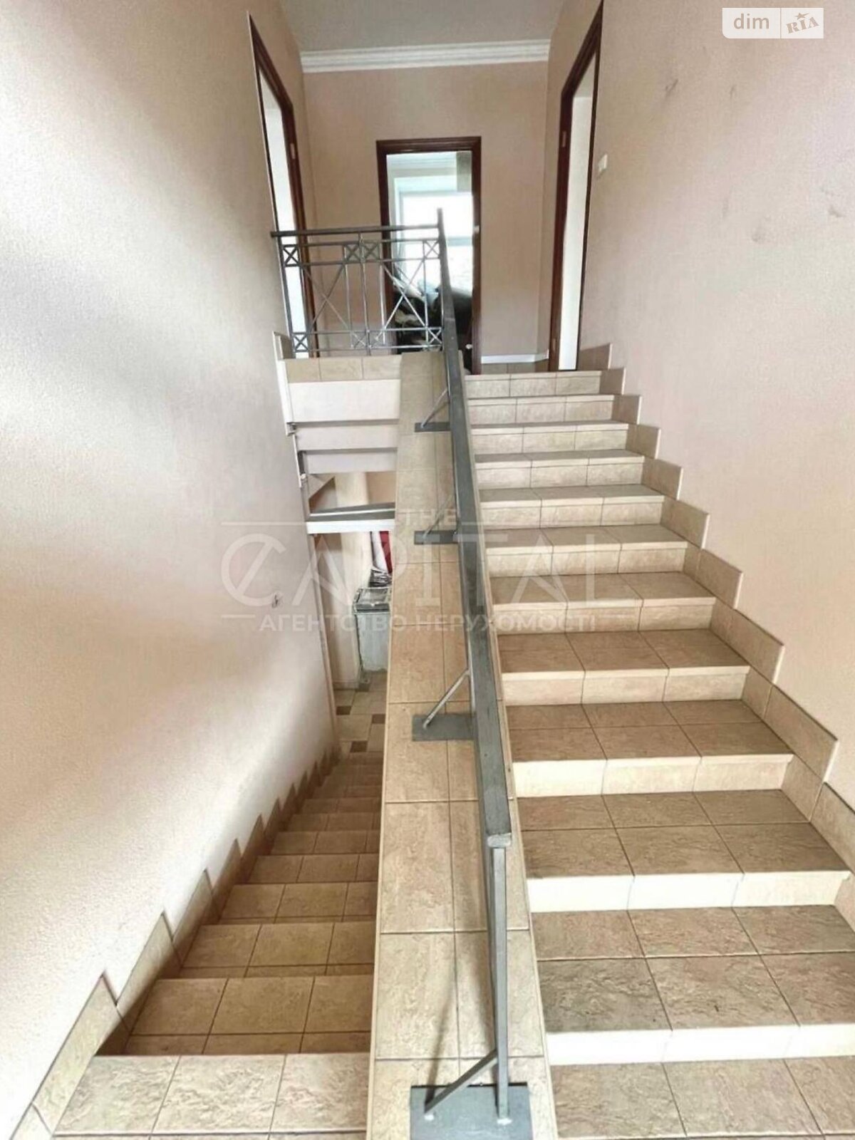 Продаж десятикімнатної квартири в Києві, на вул. Костельна 6, район Старий Київ фото 1 Продаж десятикімнатної квартири в Києві, на вул. Костельна 6, район Старий Київ фото 1