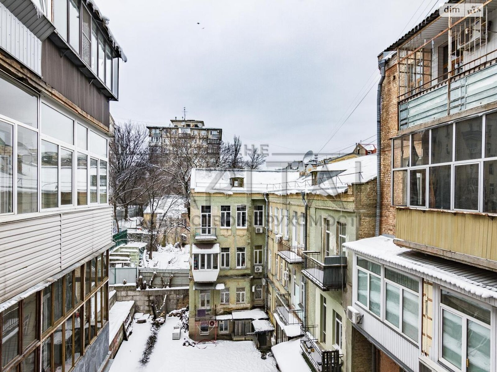 Продажа четырехкомнатной квартиры в Киеве, на ул. Малая Житомирская 5, район Старый Киев фото 1 Продажа четырехкомнатной квартиры в Киеве, на ул. Малая Житомирская 5, район Старый Киев фото 1