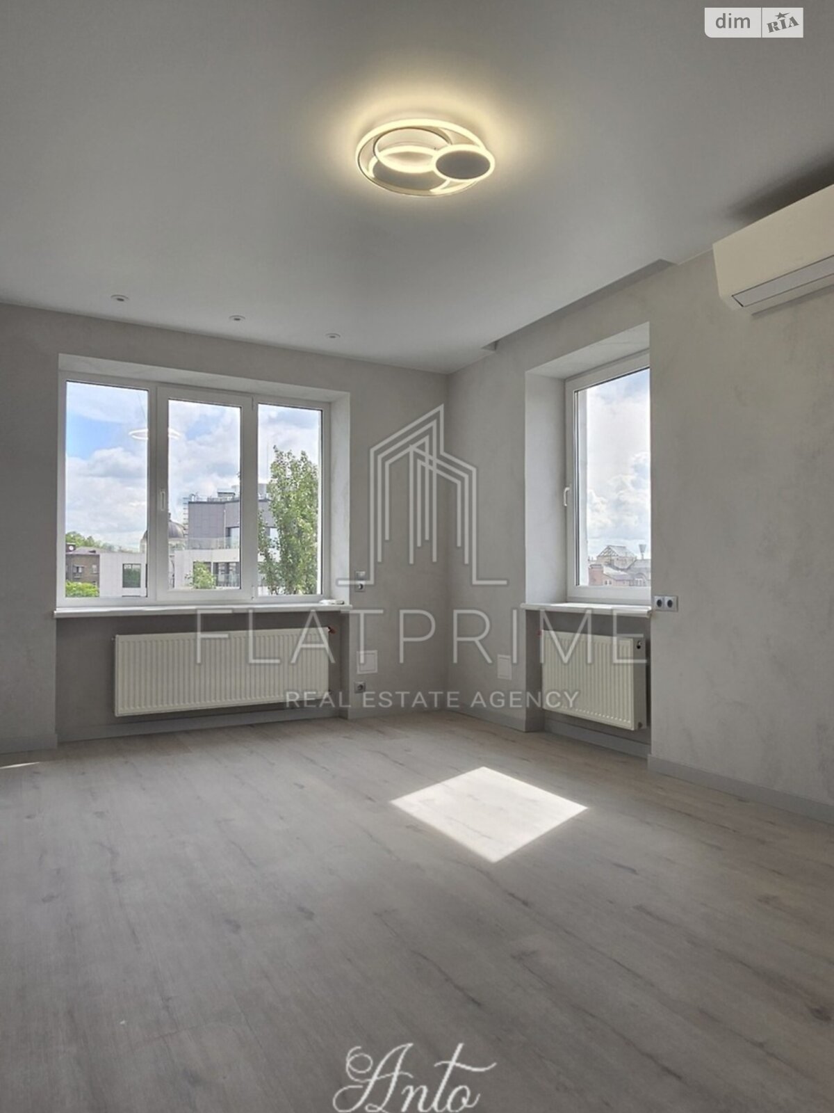Продаж трикімнатної квартири в Києві, на вул. Мала Житомирська 10, район Старий Київ фото 1 Продаж трикімнатної квартири в Києві, на вул. Мала Житомирська 10, район Старий Київ фото 1