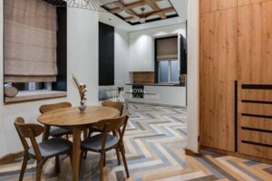 Продажа однокомнатной квартиры в Киеве, на пл. Михайловская 6, район Старый Киев фото 2 Продажа однокомнатной квартиры в Киеве, на пл. Михайловская 6, район Старый Киев фото 2