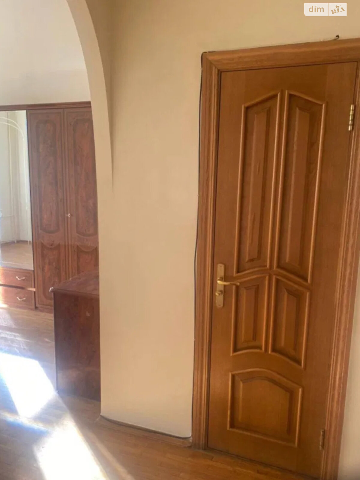 Продажа двухкомнатной квартиры в Киеве, на ул. Михайловская 18А, район Старый Киев фото 1 Продажа двухкомнатной квартиры в Киеве, на ул. Михайловская 18А, район Старый Киев фото 1