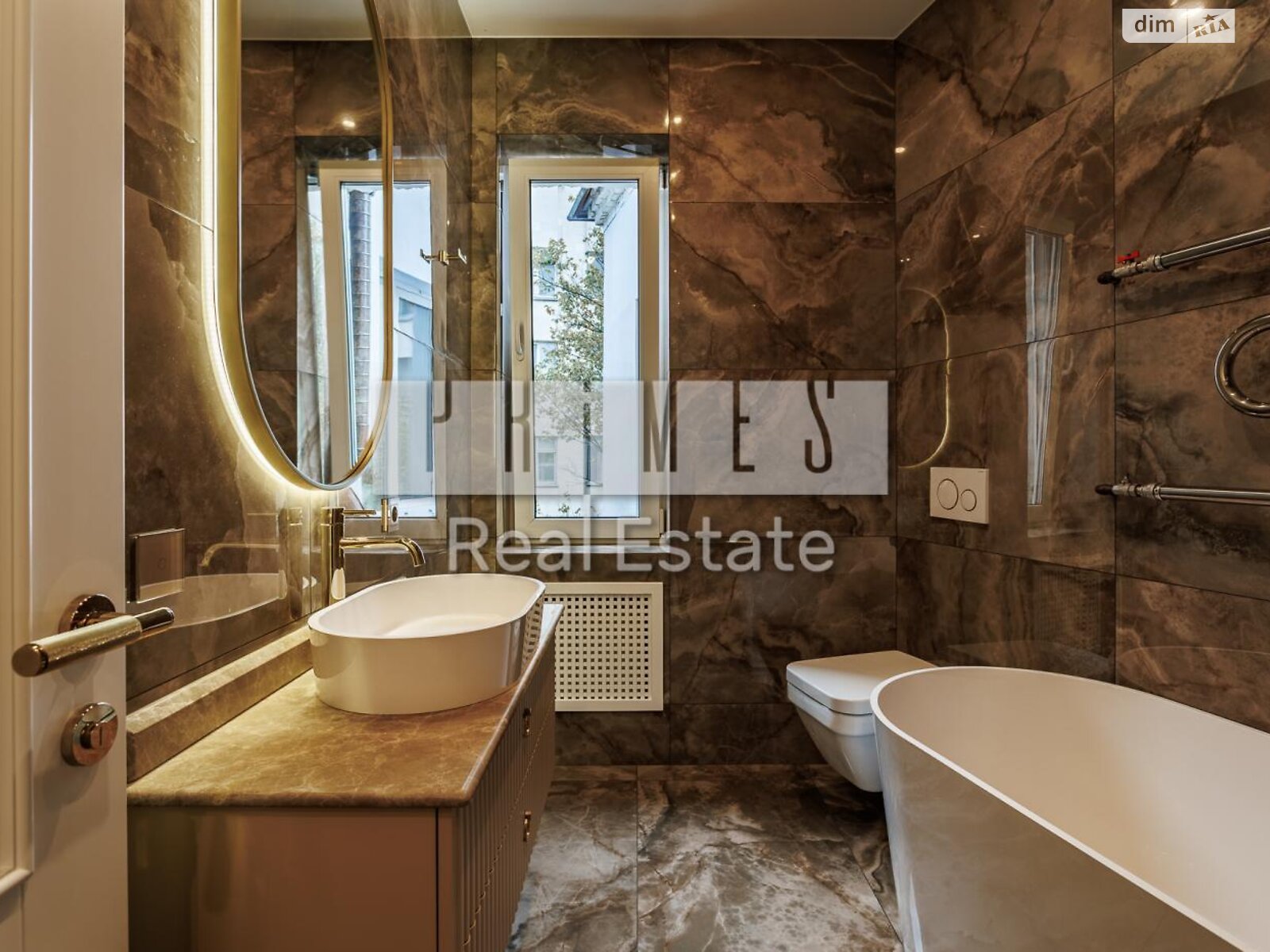 Продажа двухкомнатной квартиры в Киеве, на ул. Олеся Гончара 8, район Старый Киев фото 1