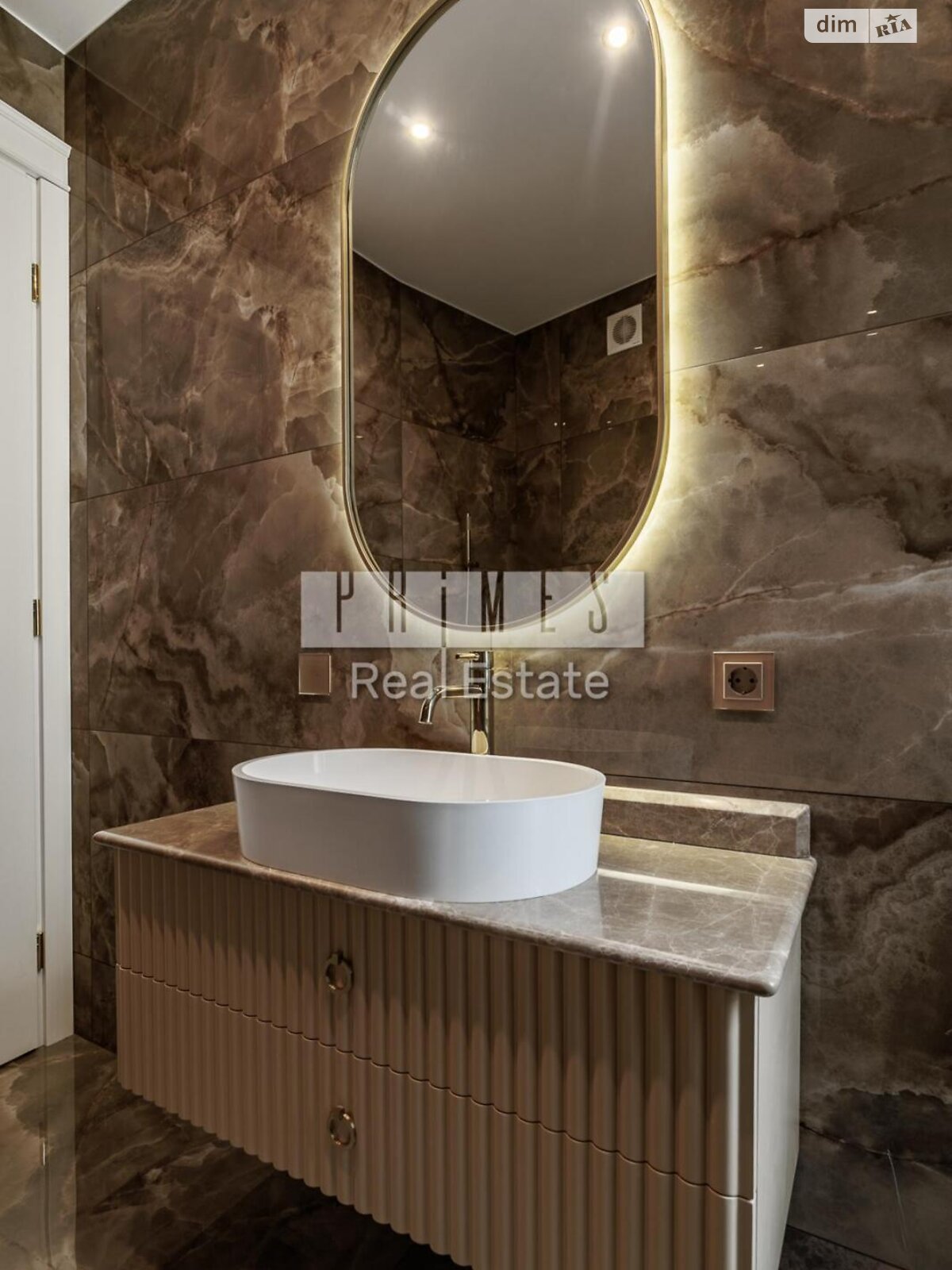 Продажа двухкомнатной квартиры в Киеве, на ул. Олеся Гончара 8, район Старый Киев фото 1