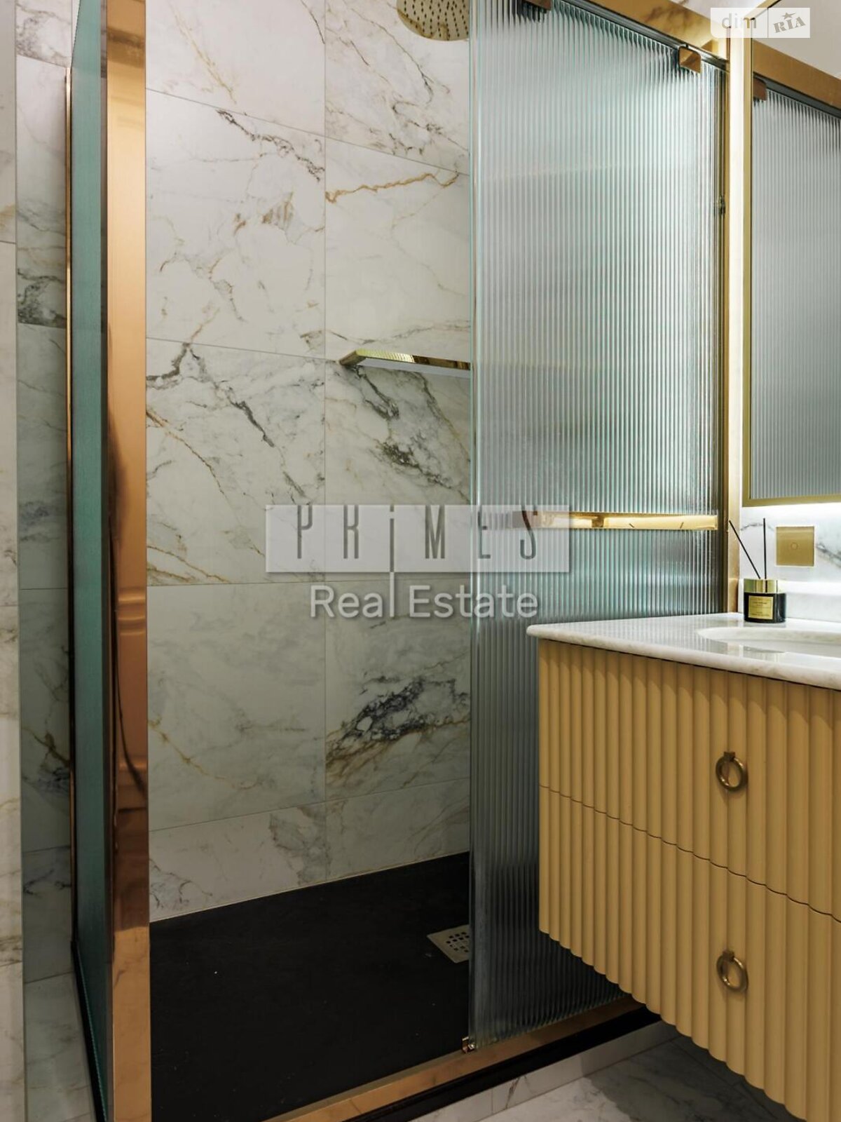 Продажа двухкомнатной квартиры в Киеве, на ул. Олеся Гончара 8, район Старый Киев фото 1