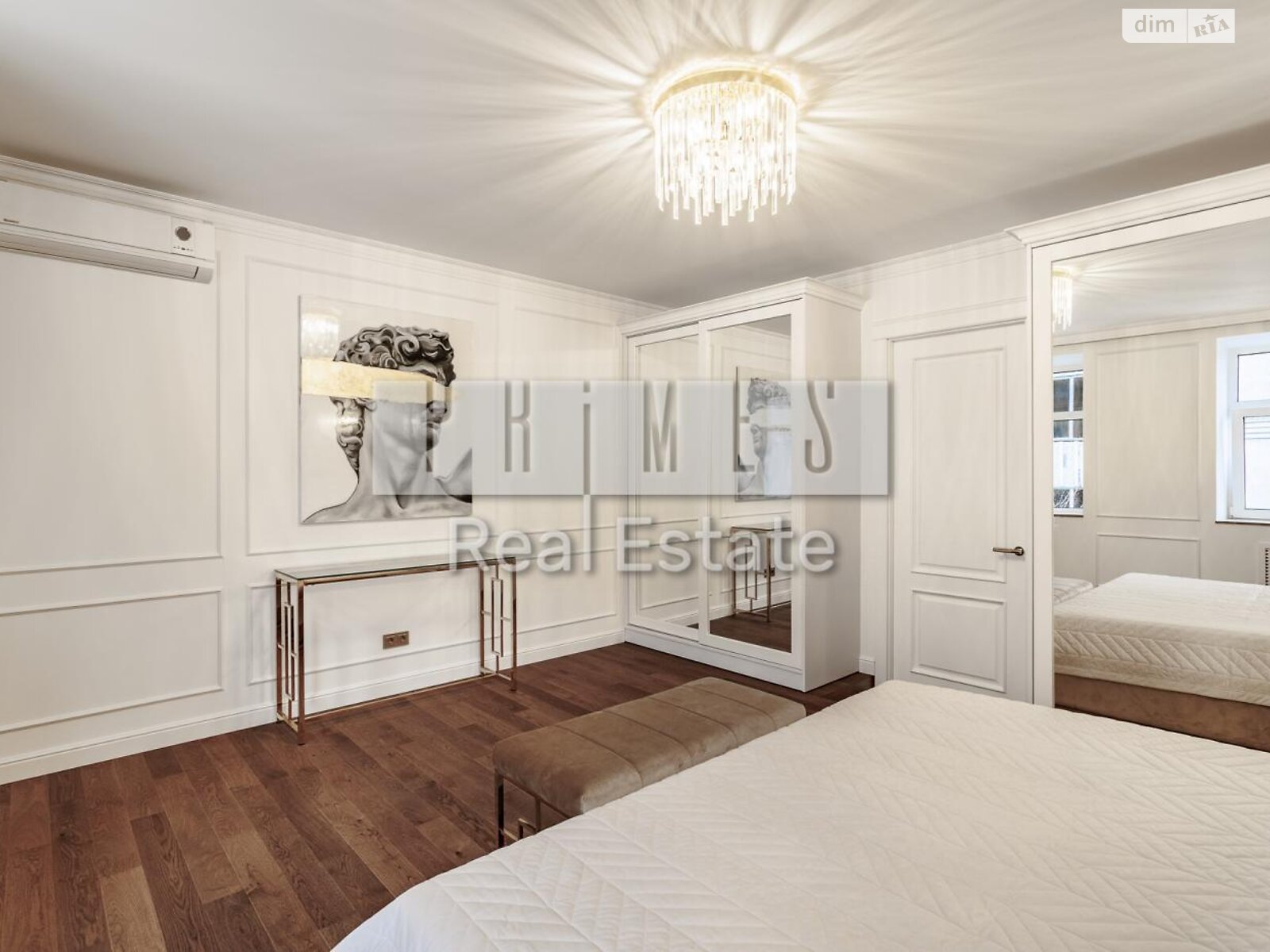 Продажа двухкомнатной квартиры в Киеве, на ул. Олеся Гончара 8, район Старый Киев фото 1