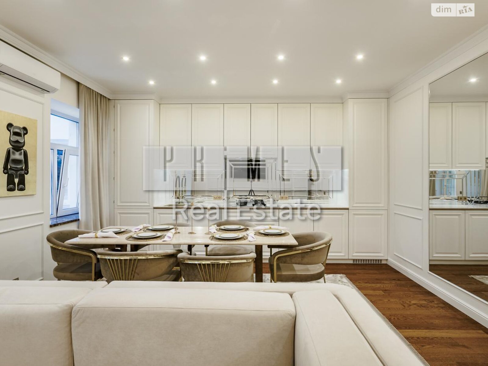 Продажа двухкомнатной квартиры в Киеве, на ул. Олеся Гончара 8, район Старый Киев фото 1