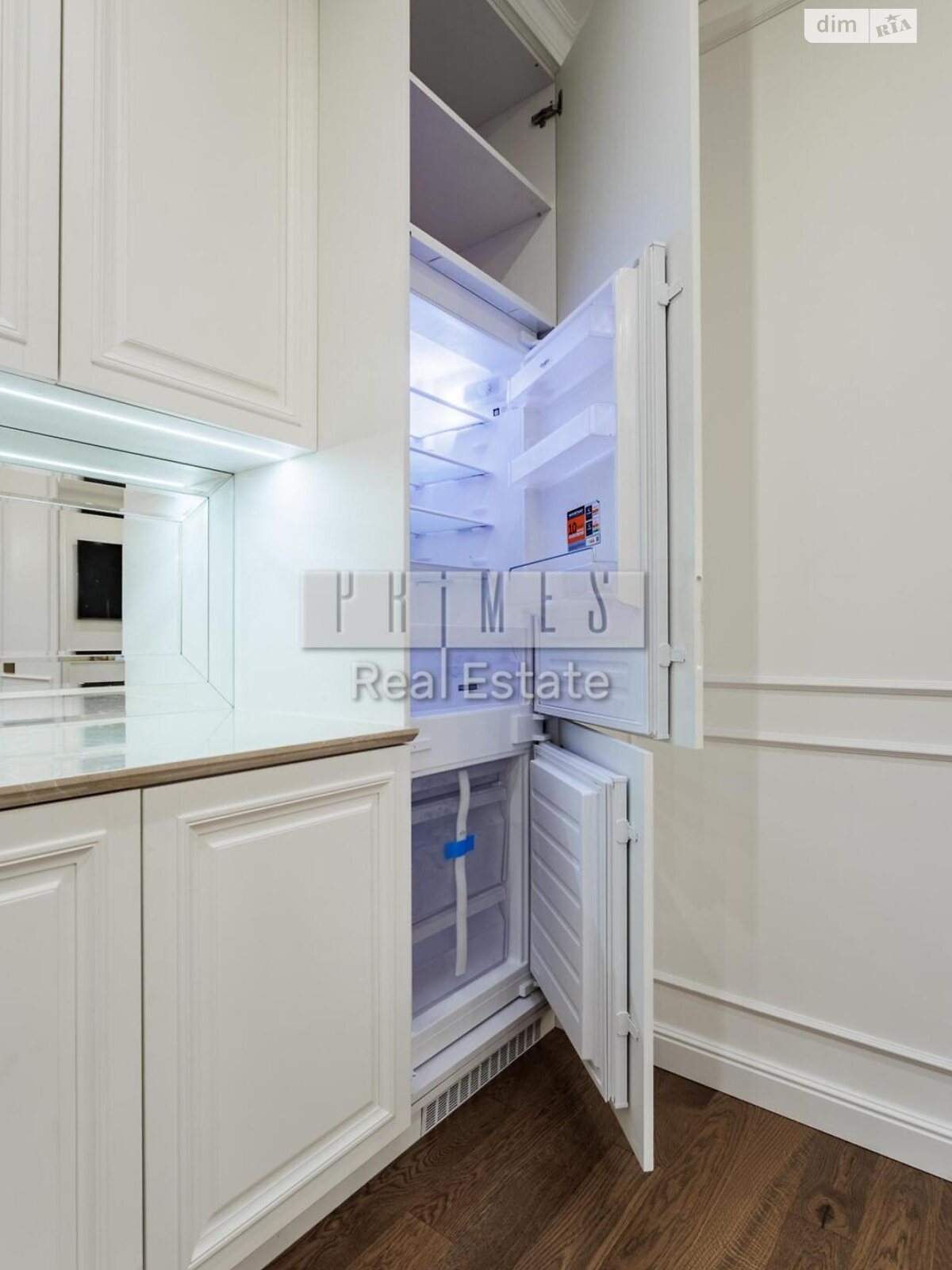 Продажа двухкомнатной квартиры в Киеве, на ул. Олеся Гончара 8, район Старый Киев фото 1