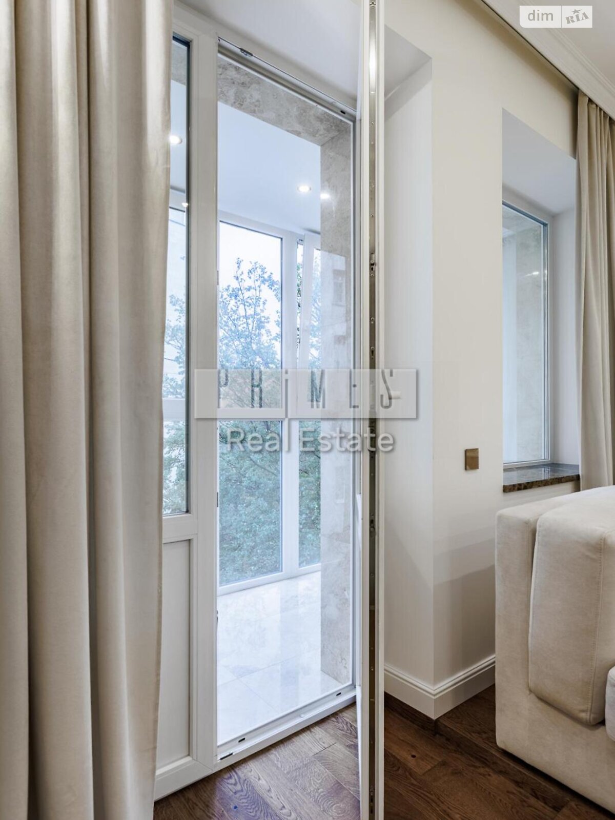 Продажа двухкомнатной квартиры в Киеве, на ул. Олеся Гончара 8, район Старый Киев фото 1