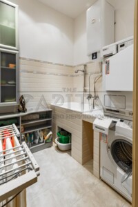 Продажа пятикомнатной квартиры в Киеве, на ул. Паторжинского 14, район Старый Киев фото 2 Продажа пятикомнатной квартиры в Киеве, на ул. Паторжинского 14, район Старый Киев фото 2