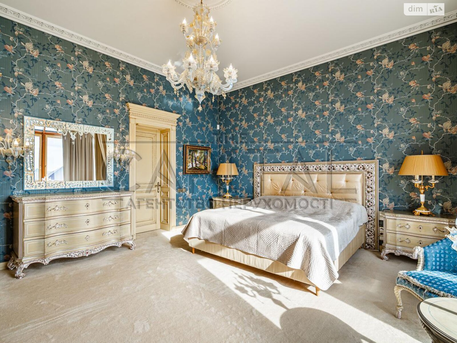 Продажа пятикомнатной квартиры в Киеве, на ул. Паторжинского 14, район Старый Киев фото 1 Продажа пятикомнатной квартиры в Киеве, на ул. Паторжинского 14, район Старый Киев фото 1