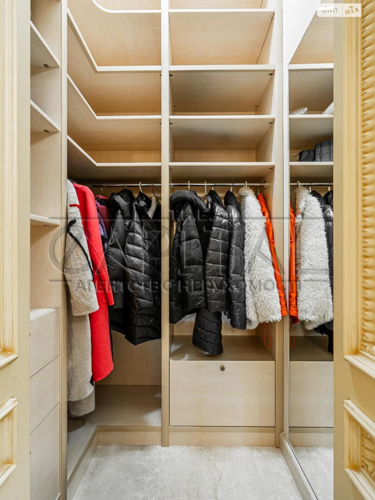 Продажа пятикомнатной квартиры в Киеве, на ул. Паторжинского 14, район Старый Киев фото 1