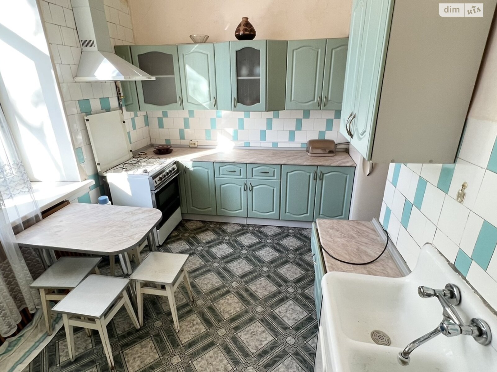 Продажа трехкомнатной квартиры в Киеве, на ул. Рейтарская 35Б, район Старый Киев фото 1 Продажа трехкомнатной квартиры в Киеве, на ул. Рейтарская 35Б, район Старый Киев фото 1
