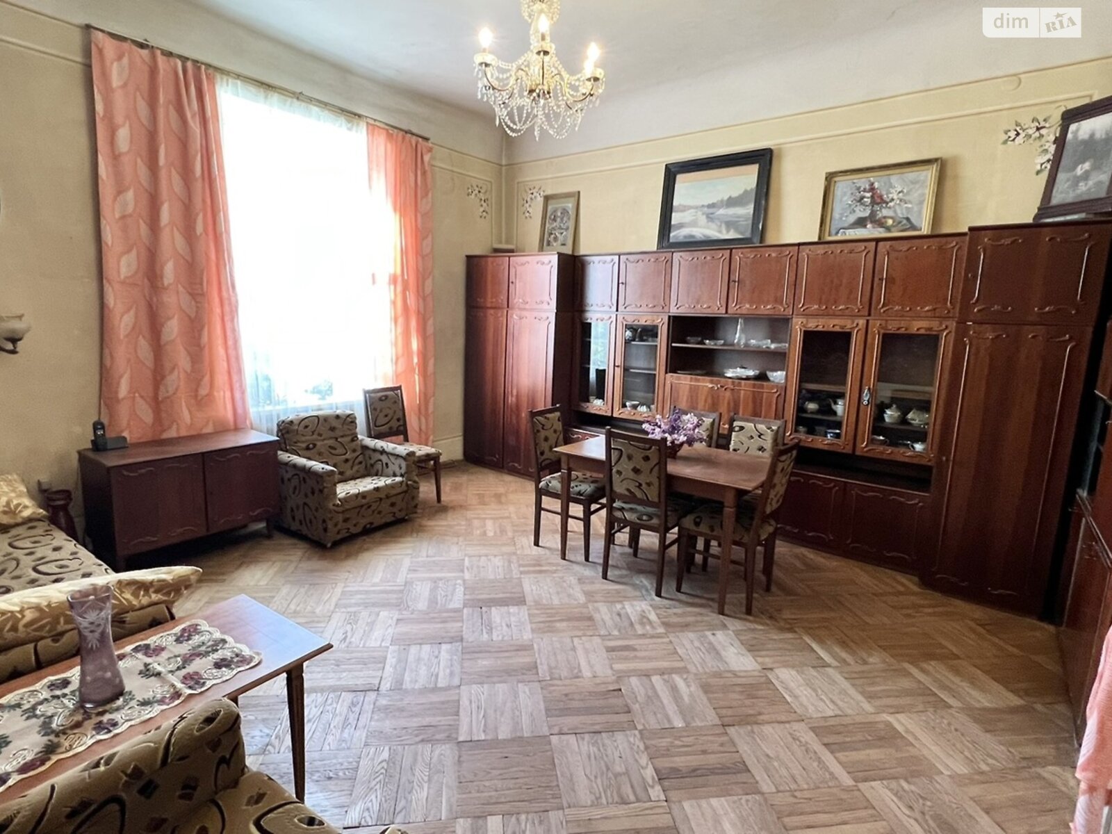 Продажа трехкомнатной квартиры в Киеве, на ул. Рейтарская 35Б, район Старый Киев фото 1 Продажа трехкомнатной квартиры в Киеве, на ул. Рейтарская 35Б, район Старый Киев фото 1