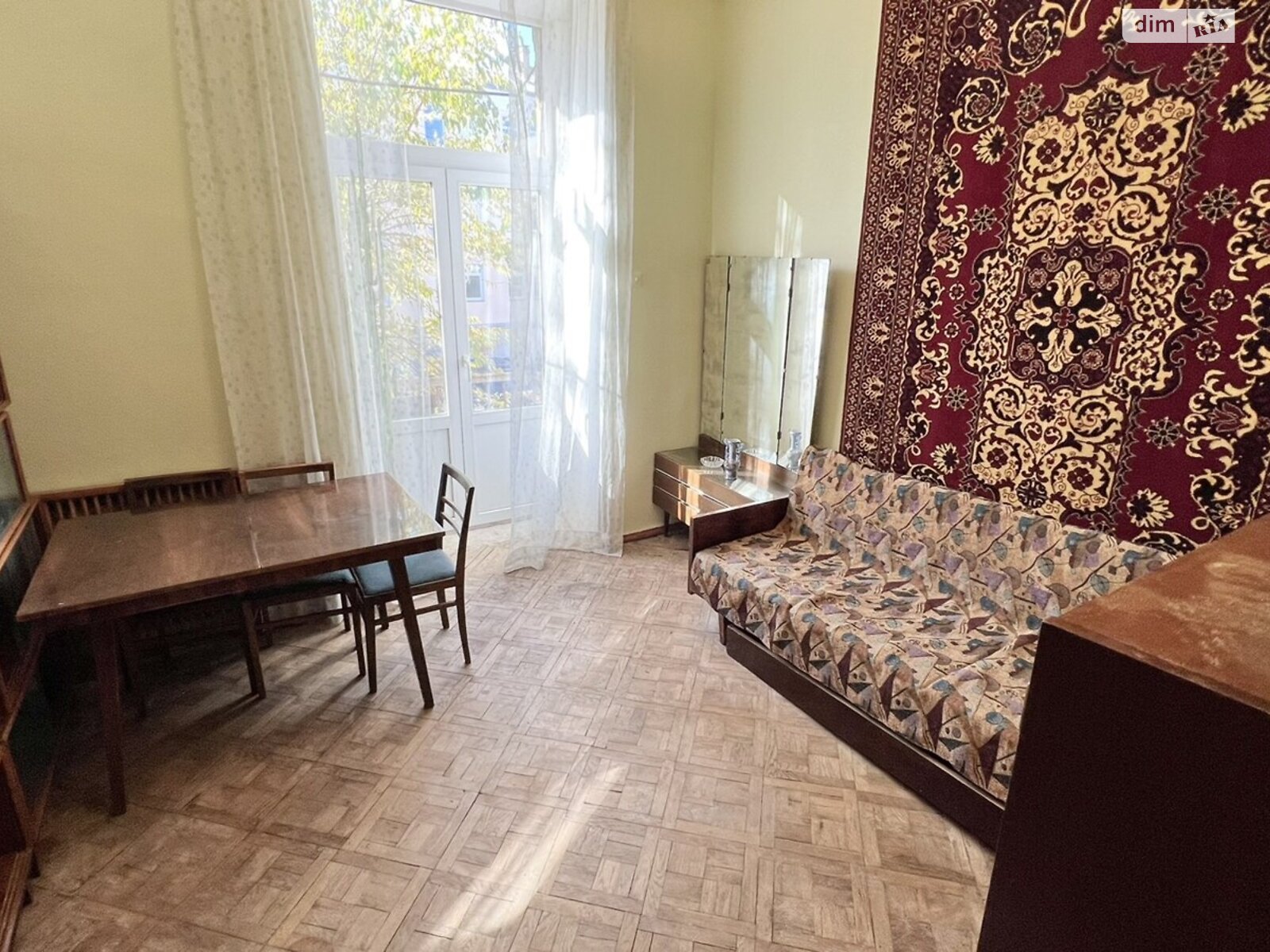 Продажа трехкомнатной квартиры в Киеве, на ул. Рейтарская 35Б, район Старый Киев фото 1 Продажа трехкомнатной квартиры в Киеве, на ул. Рейтарская 35Б, район Старый Киев фото 1