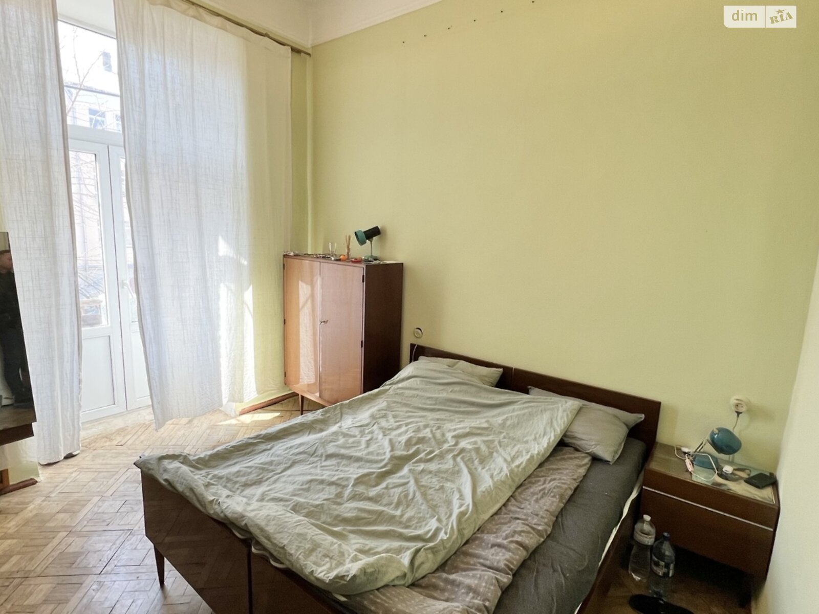 Продажа трехкомнатной квартиры в Киеве, на ул. Рейтарская 35Б, район Старый Киев фото 1 Продажа трехкомнатной квартиры в Киеве, на ул. Рейтарская 35Б, район Старый Киев фото 1