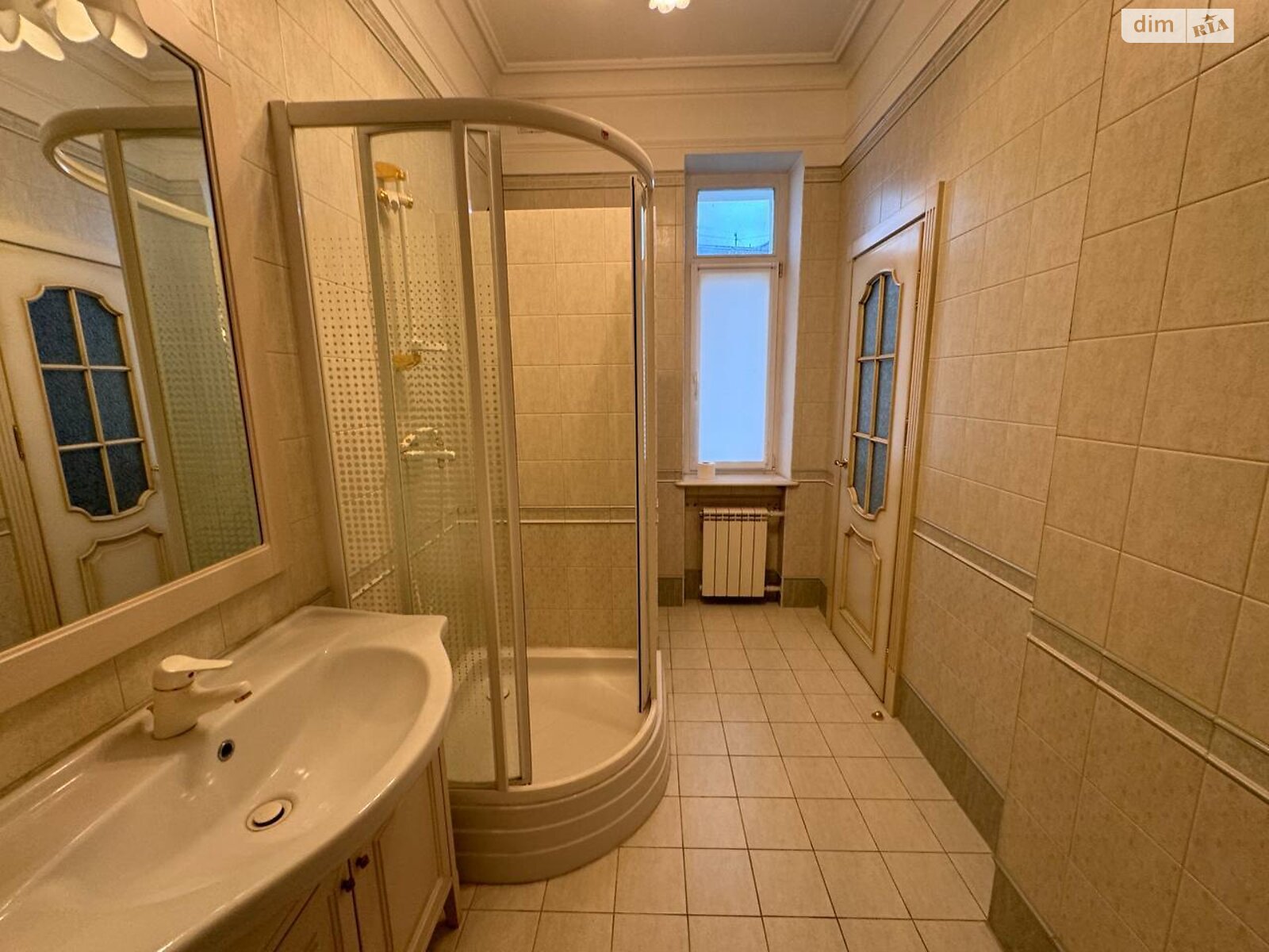 Продаж чотирикімнатної квартири в Києві, на вул. Рейтарська 34, район Старий Київ фото 1 Продаж чотирикімнатної квартири в Києві, на вул. Рейтарська 34, район Старий Київ фото 1