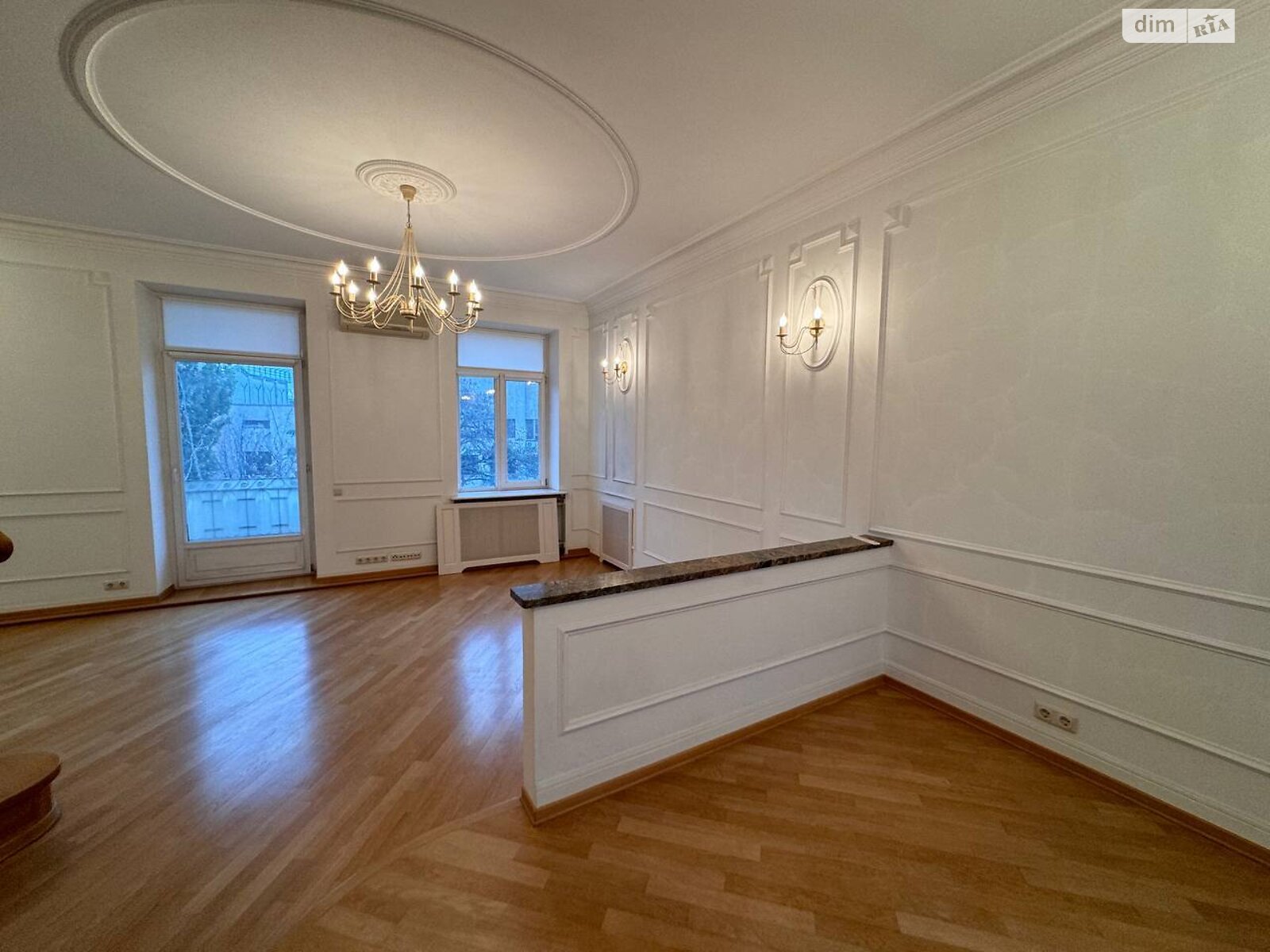 Продаж чотирикімнатної квартири в Києві, на вул. Рейтарська 34, район Старий Київ фото 1 Продаж чотирикімнатної квартири в Києві, на вул. Рейтарська 34, район Старий Київ фото 1