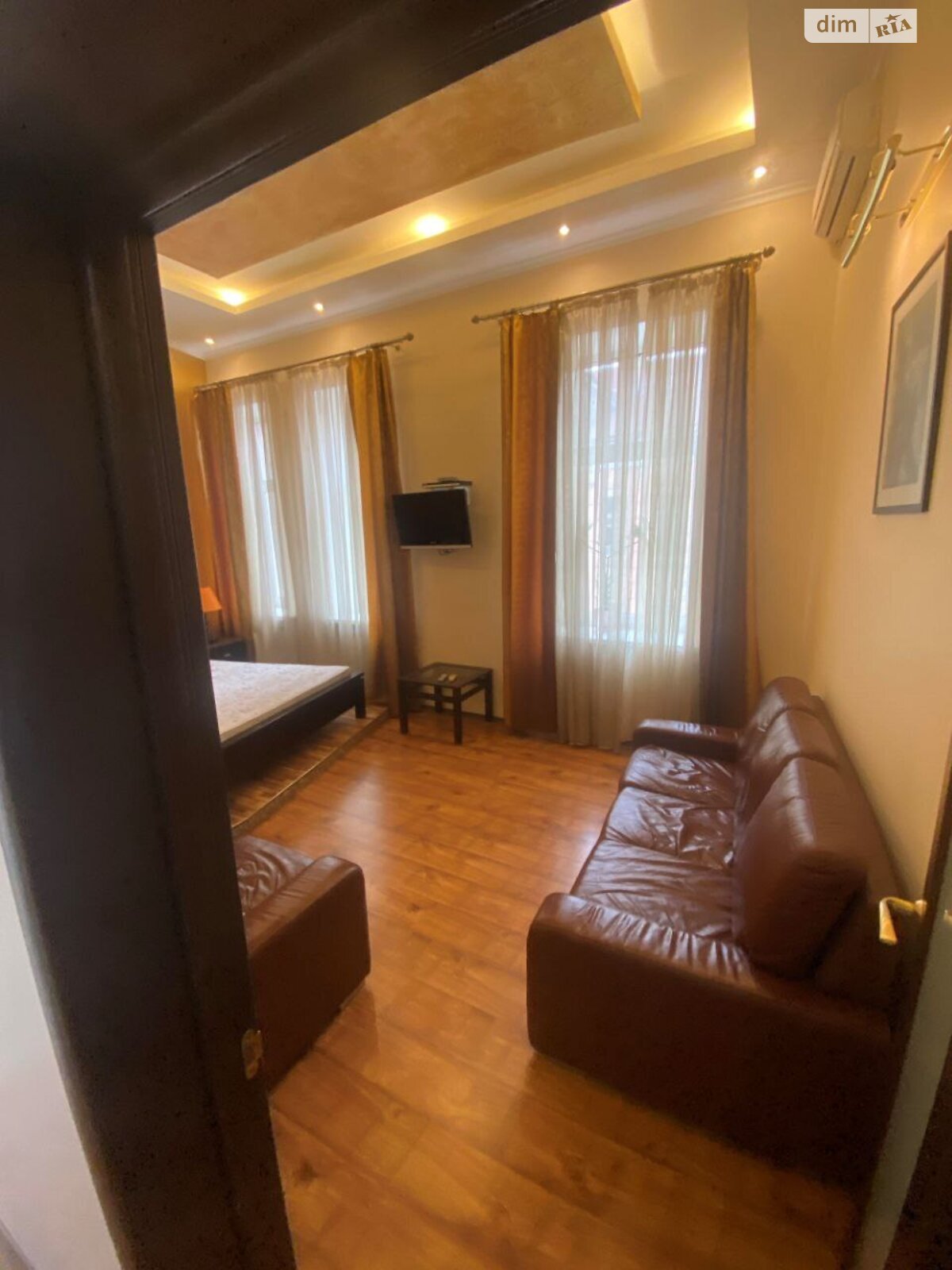 Продажа однокомнатной квартиры в Киеве, на ул. Рейтарская 25, район Старый Киев фото 1 Продажа однокомнатной квартиры в Киеве, на ул. Рейтарская 25, район Старый Киев фото 1